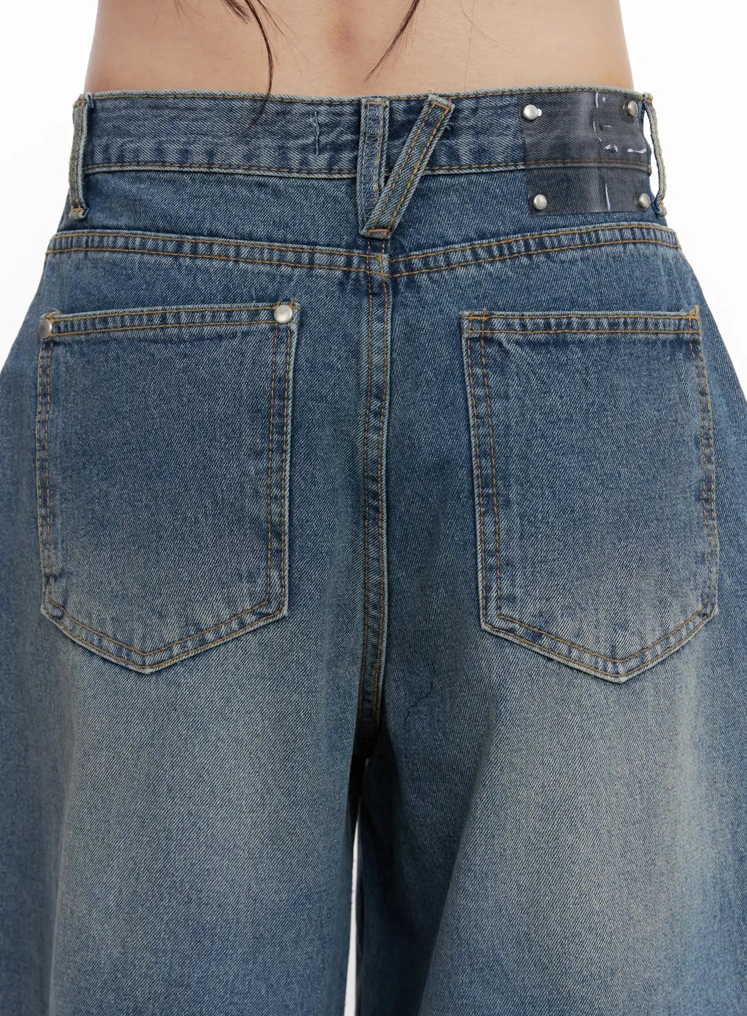 Alani Vintage Wash Wide-Leg Jeans IN525 - Image 11