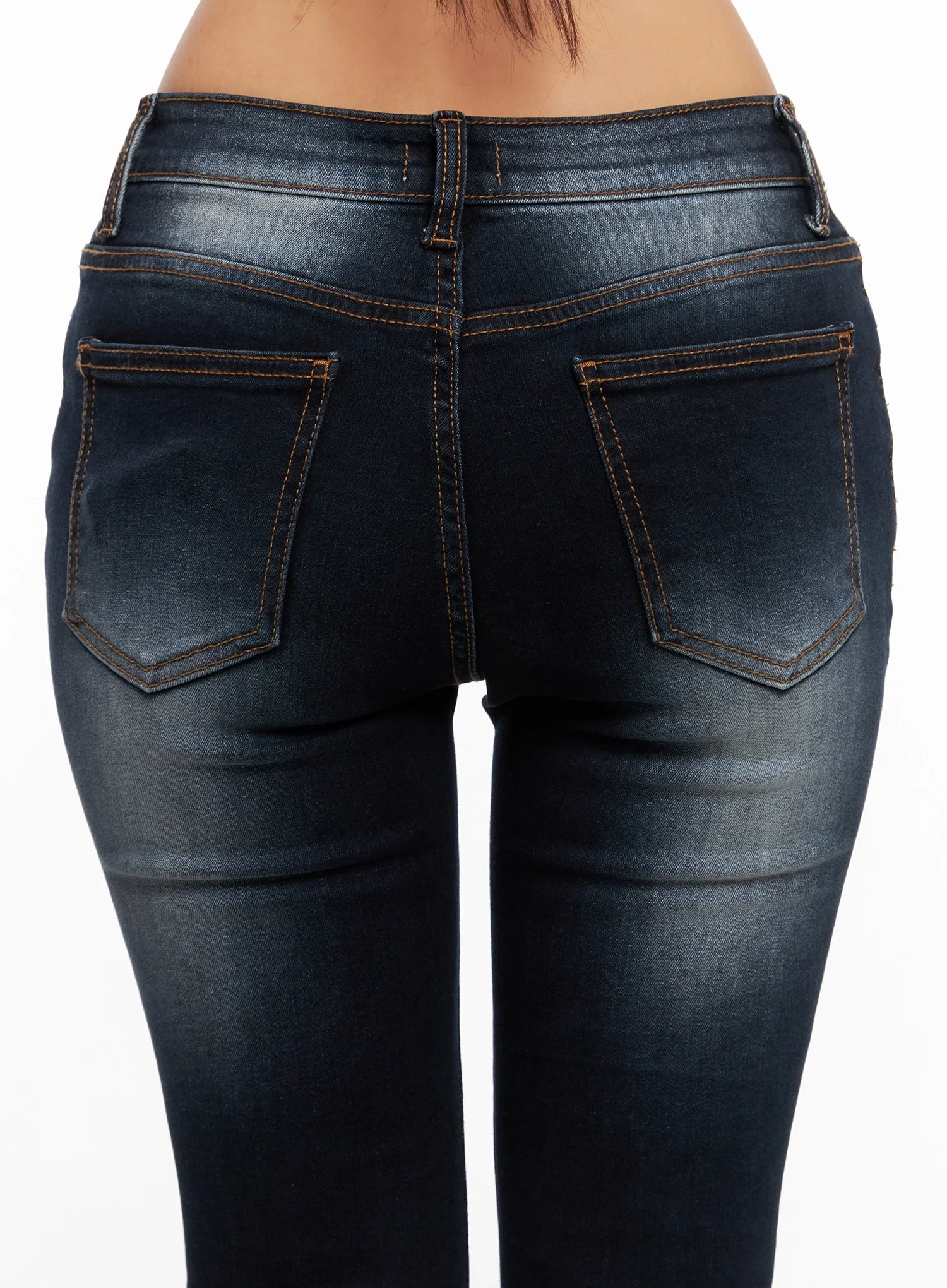 Aliyah Mid-Rise Flared Jeans IG528 - Image 11
