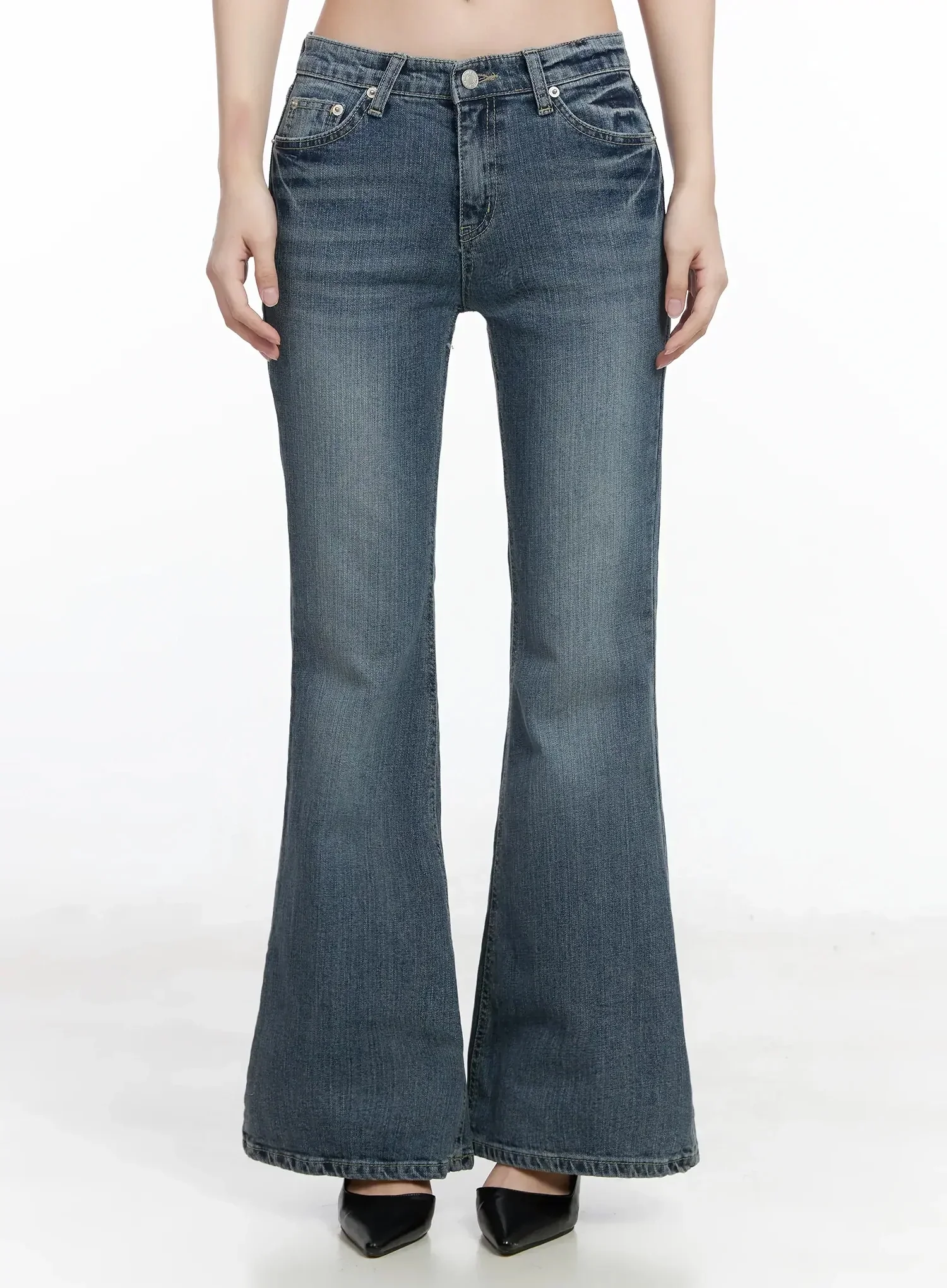 Amaris Low-Rise Bootcut Flared Jeans IM503