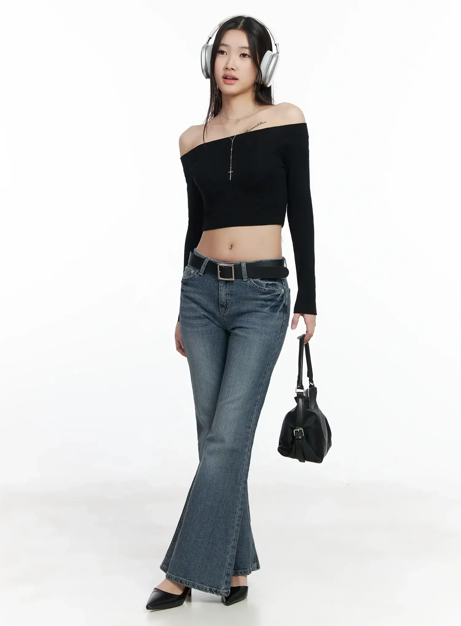 Amaris Low-Rise Bootcut Flared Jeans IM503 - Image 13