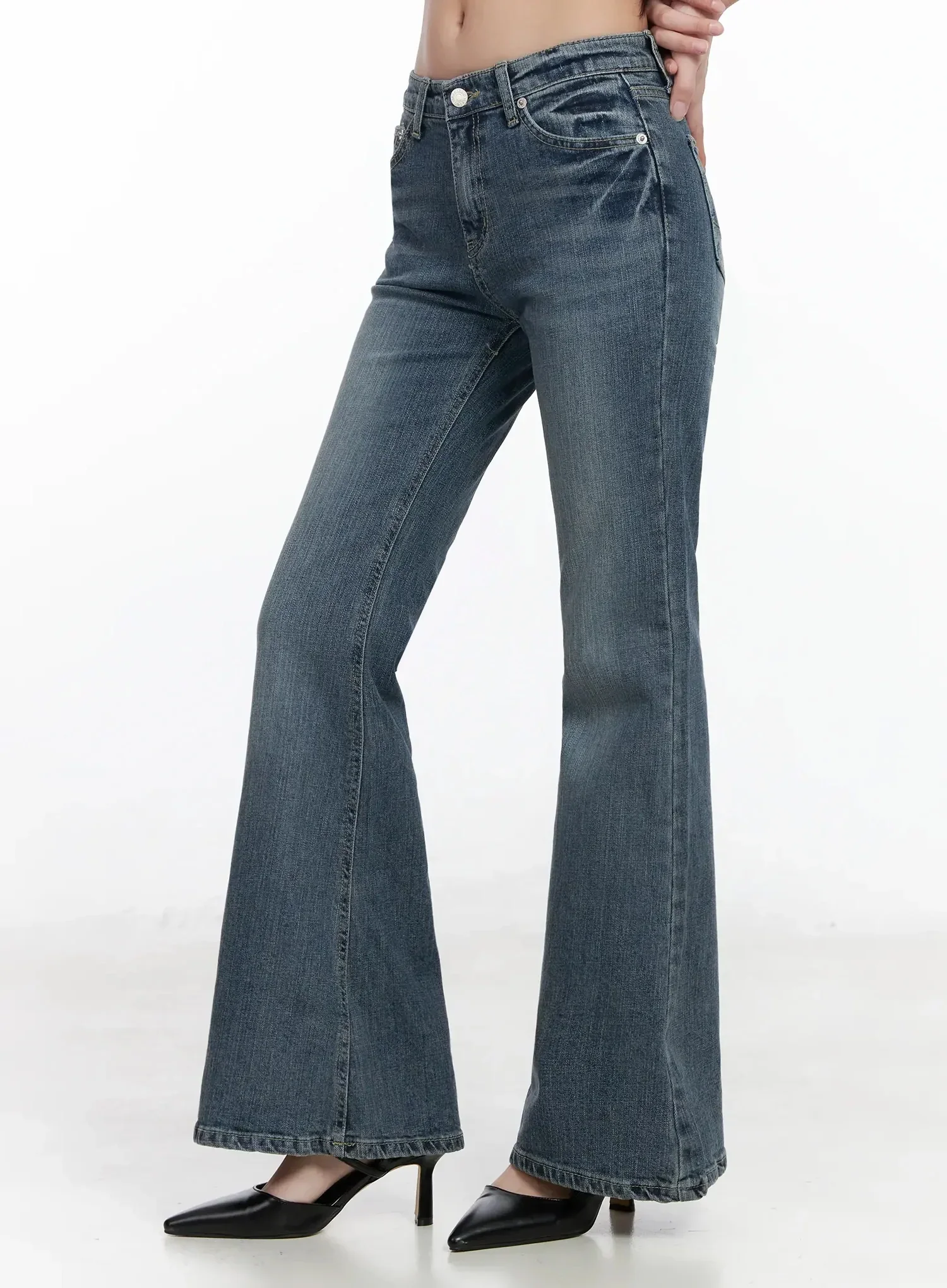Amaris Low-Rise Bootcut Flared Jeans IM503 - Image 6