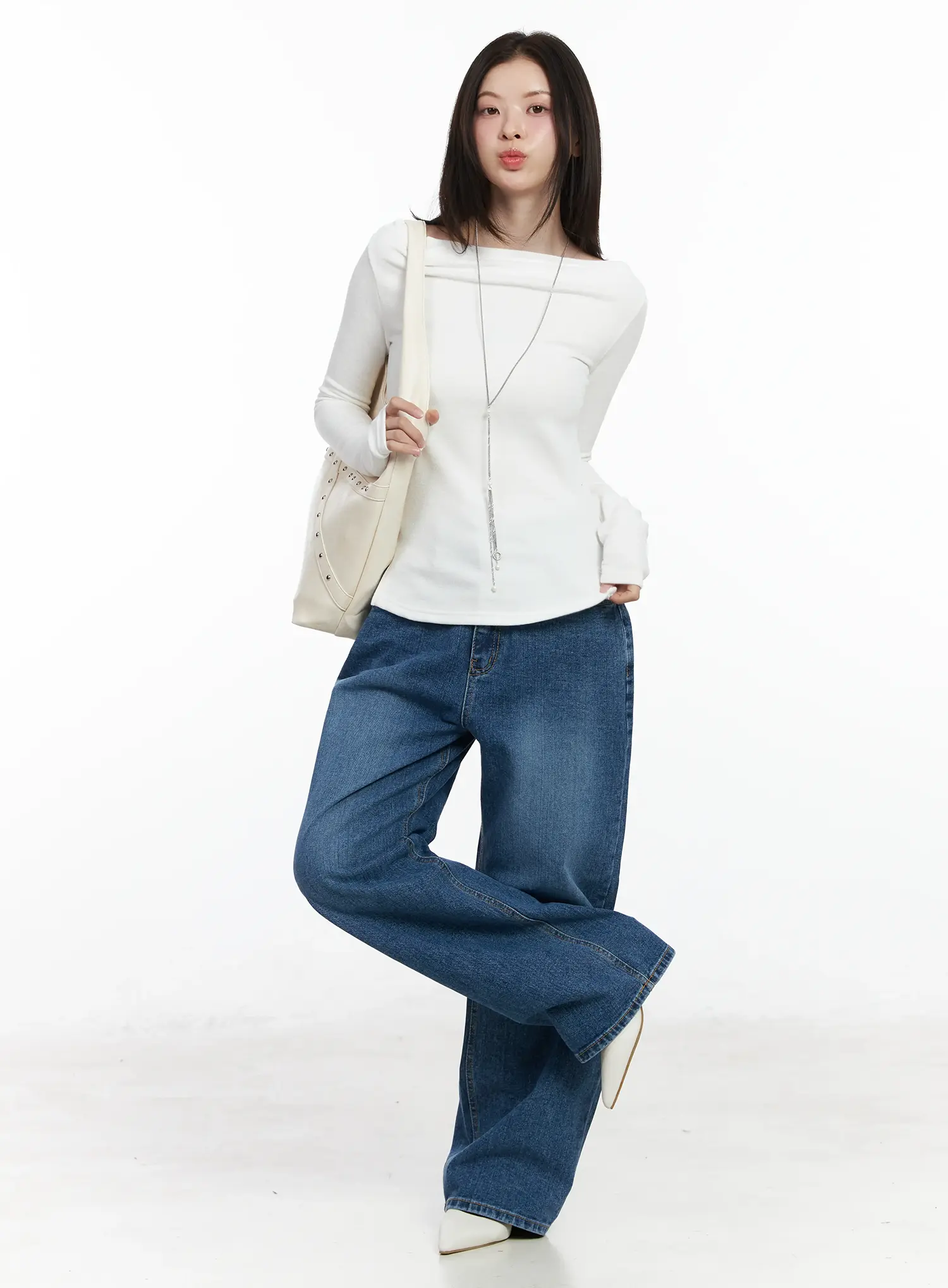 Anycia Wide-Fit Jeans IF524 - Image 2
