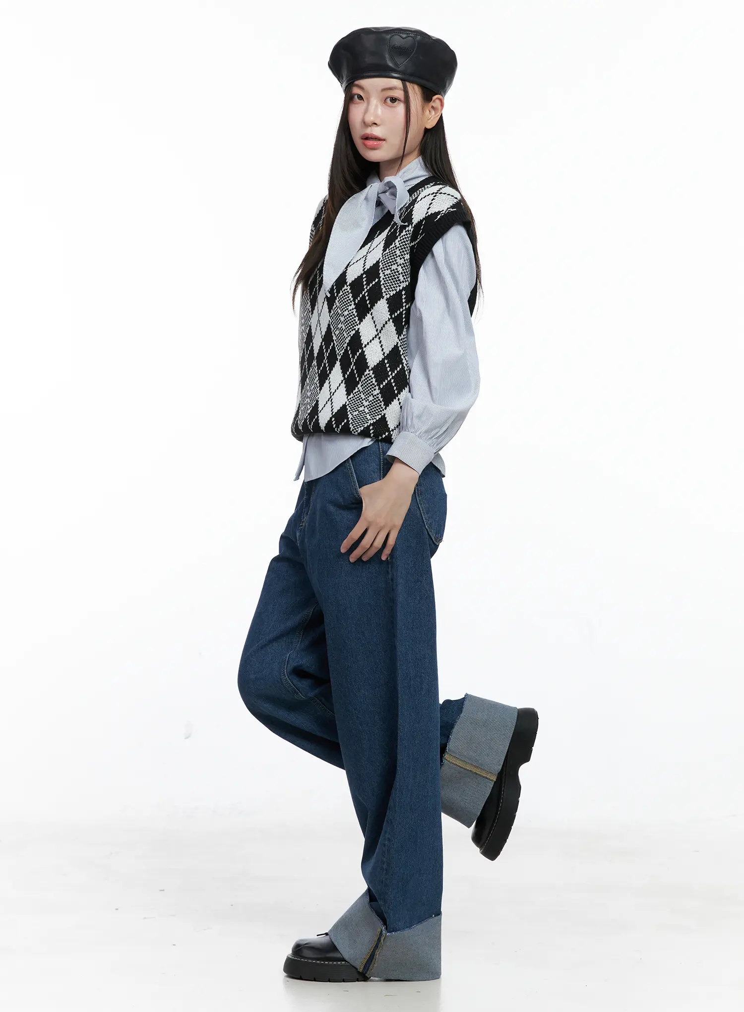 Argyle Pattern V-Neck Vest CO506 - Image 3