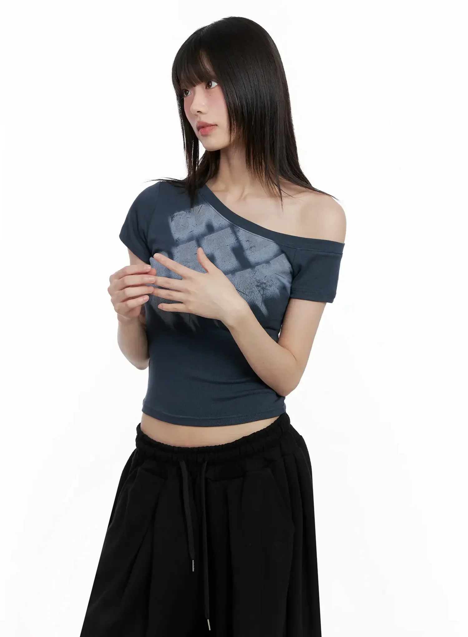 Asymmetric Off-Shoulder Graphic Top IL528 - Image 10