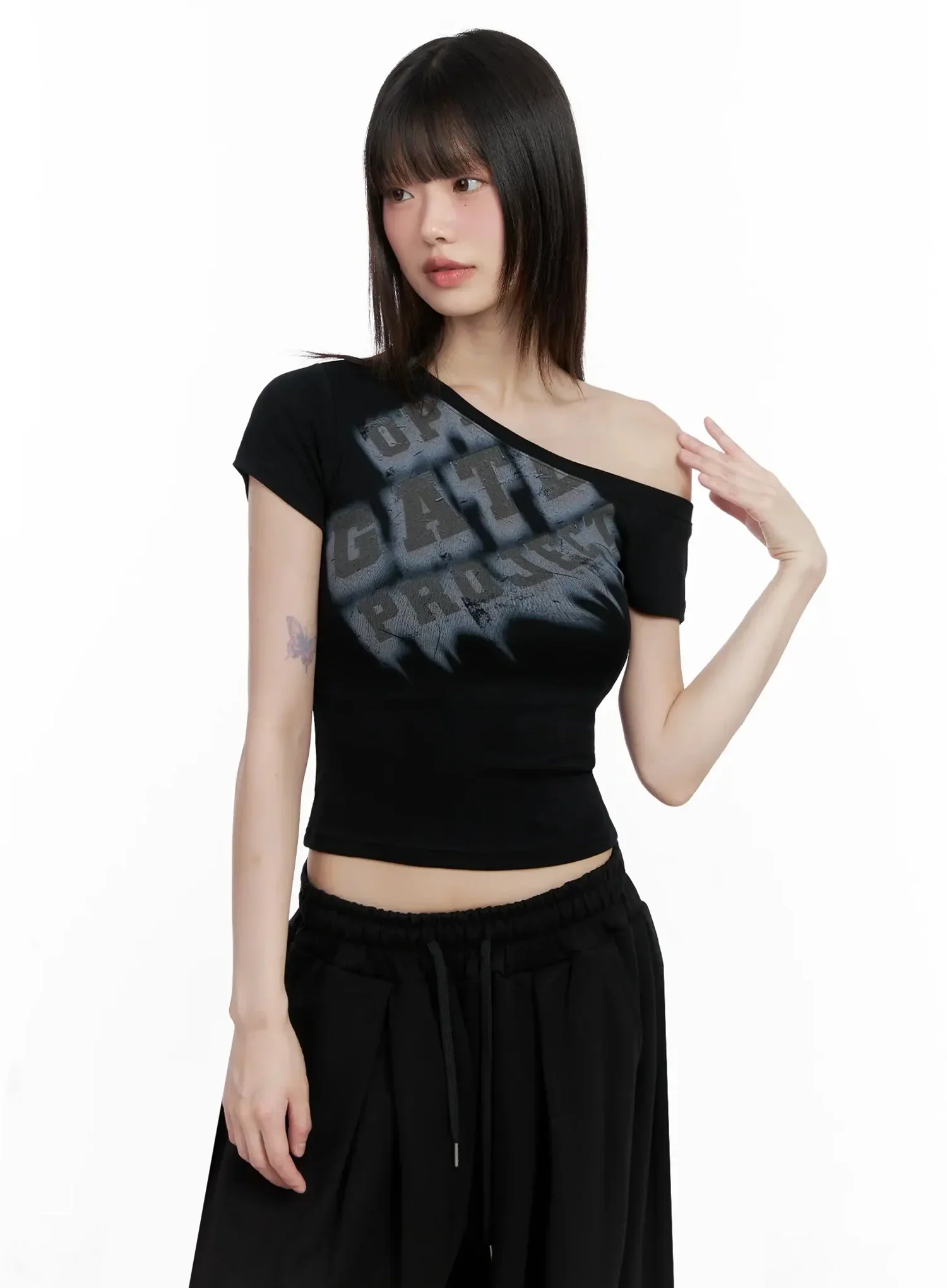 Asymmetric Off-Shoulder Graphic Top IL528 - Image 18