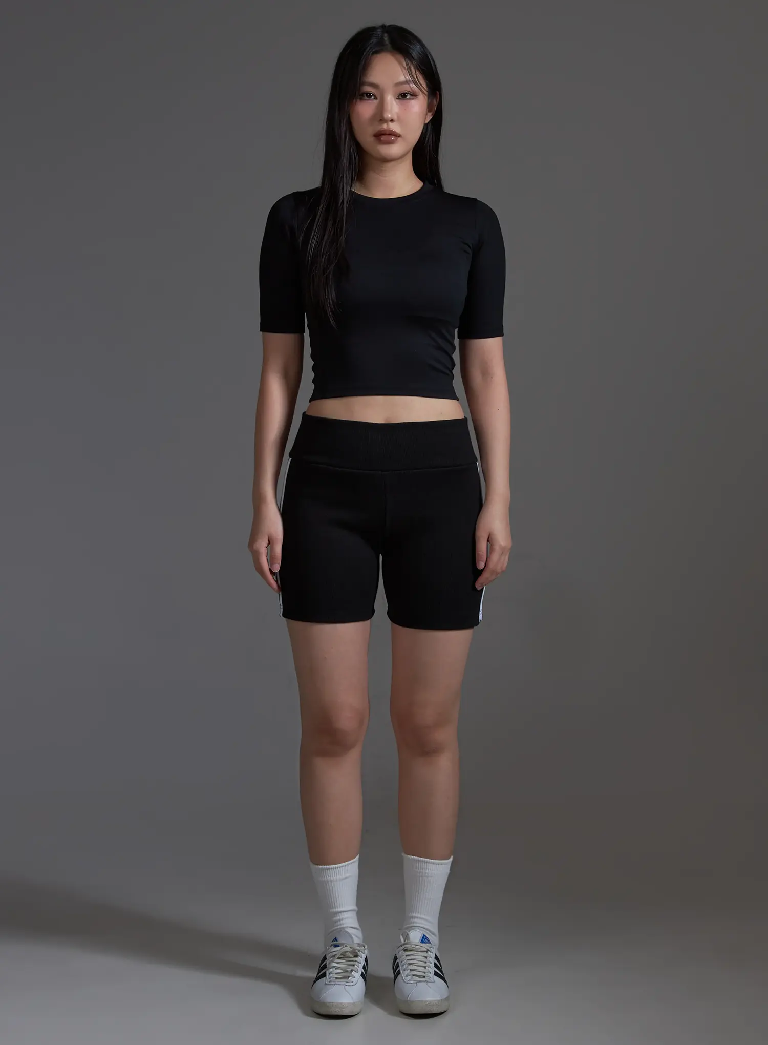 Basic Fitted Crop T-Shirt (Black) IO517 - Image 4