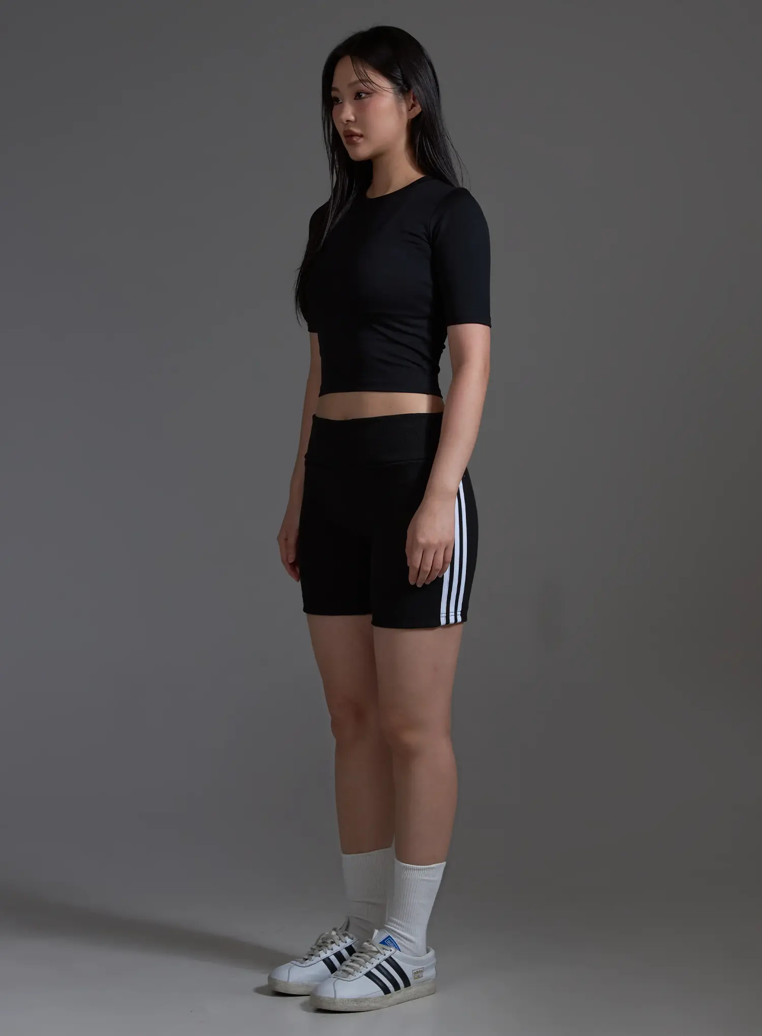 Basic Fitted Crop T-Shirt (Black) IO517 - Image 5