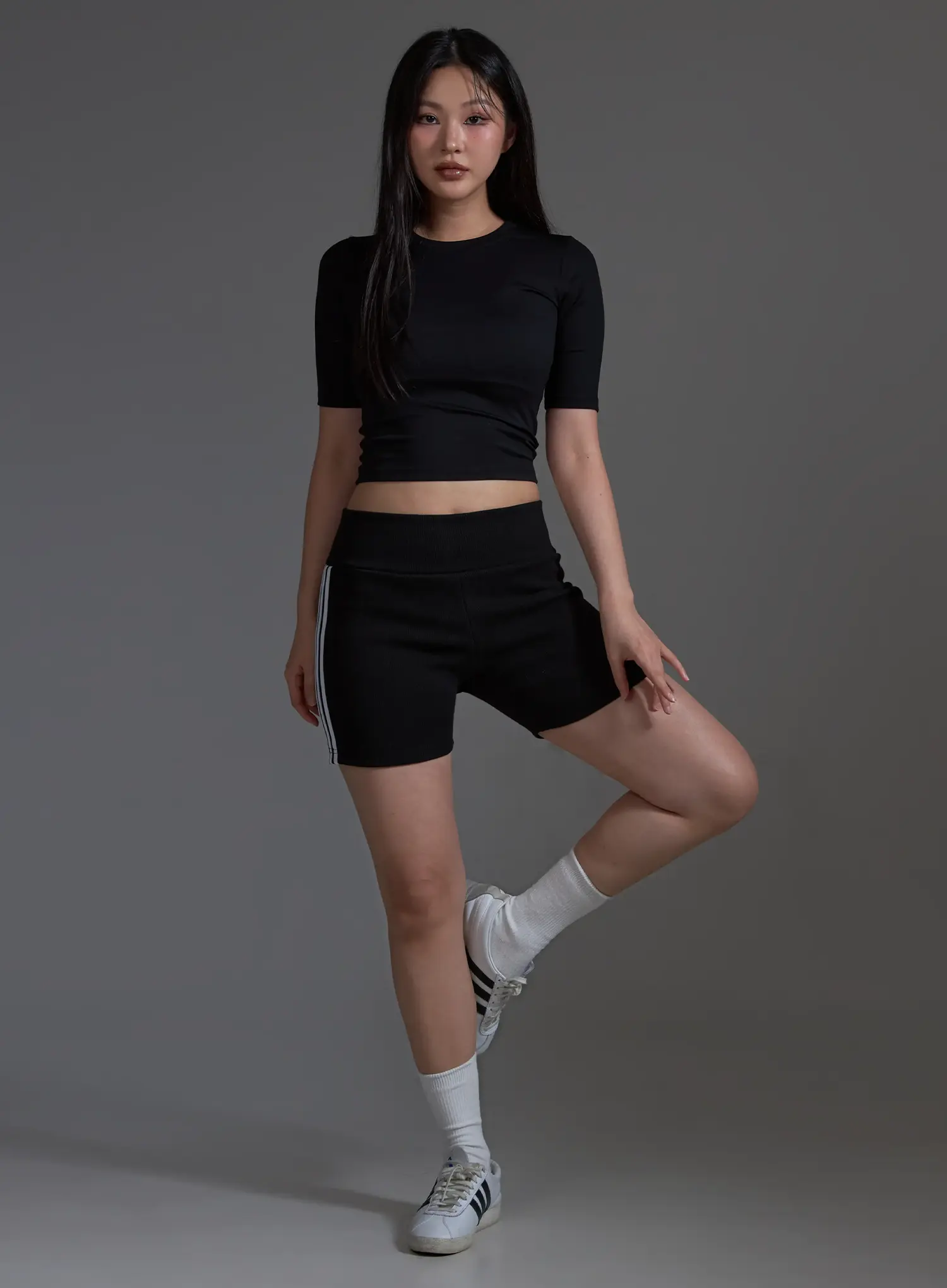 Basic Fitted Crop T-Shirt (Black) IO517 - Image 9