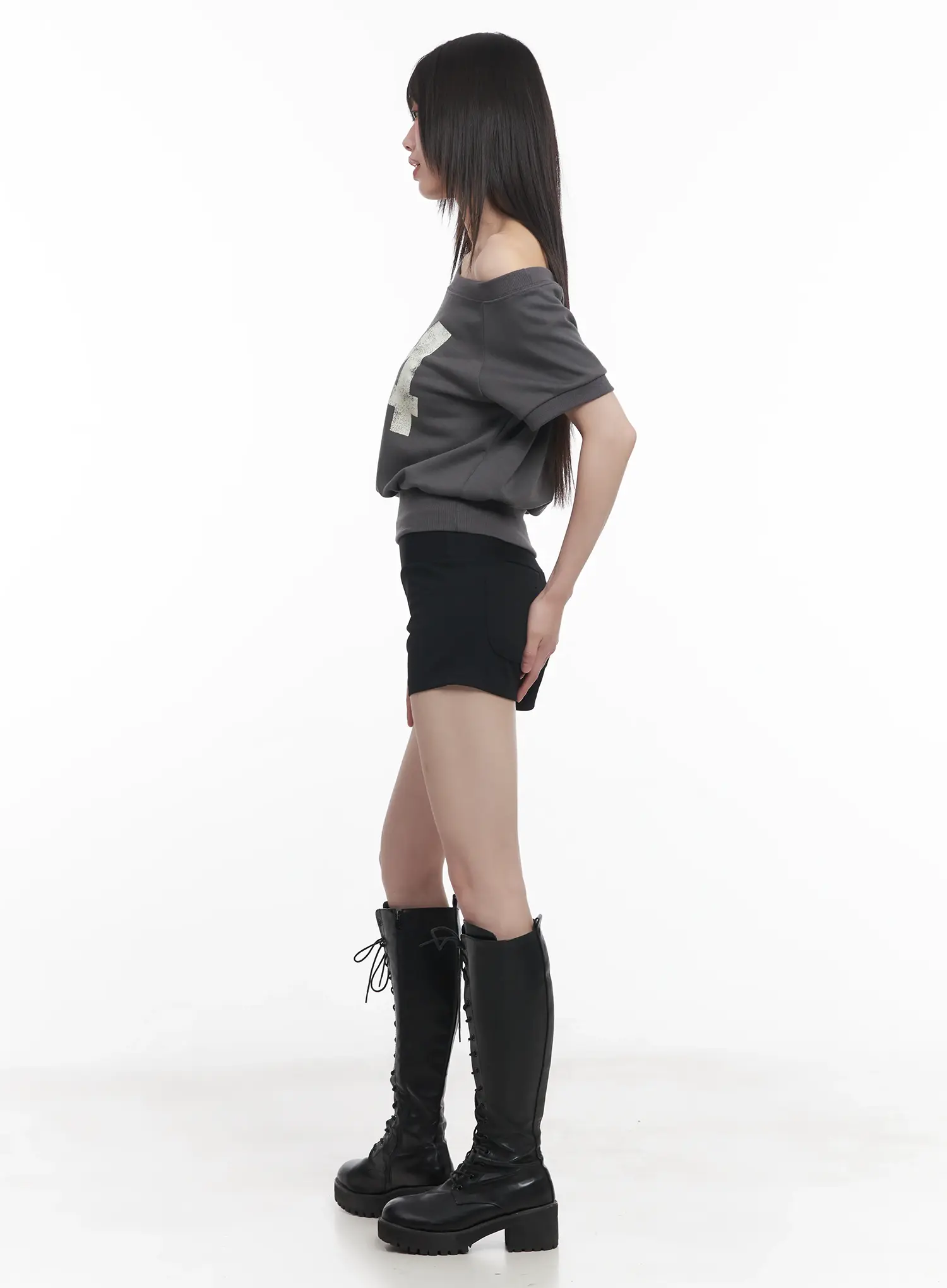 Basic Slim-Fit Shorts CU518 - Image 3