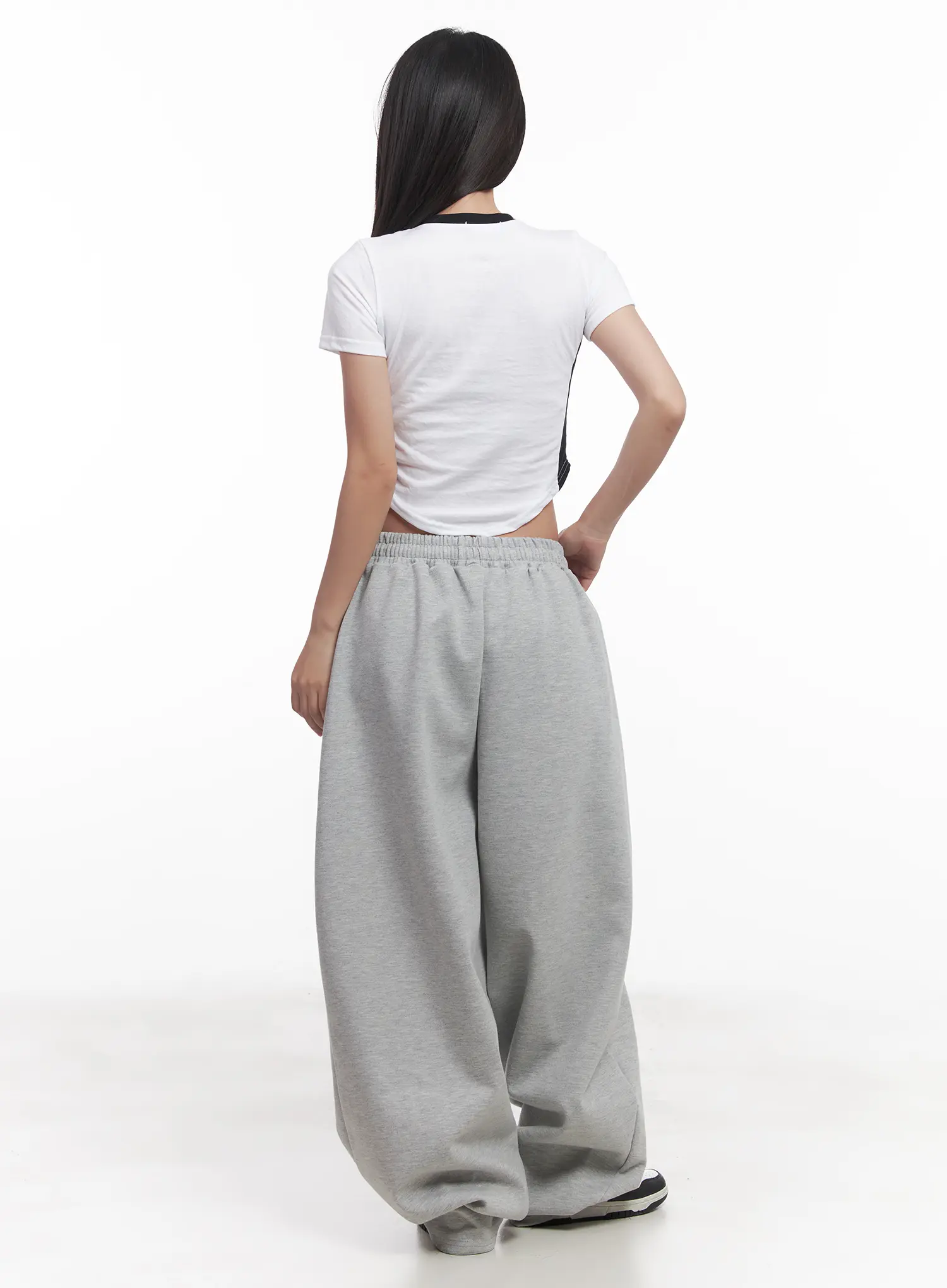 Basic Wide-Fit Sweatpants CU517 - Image 5