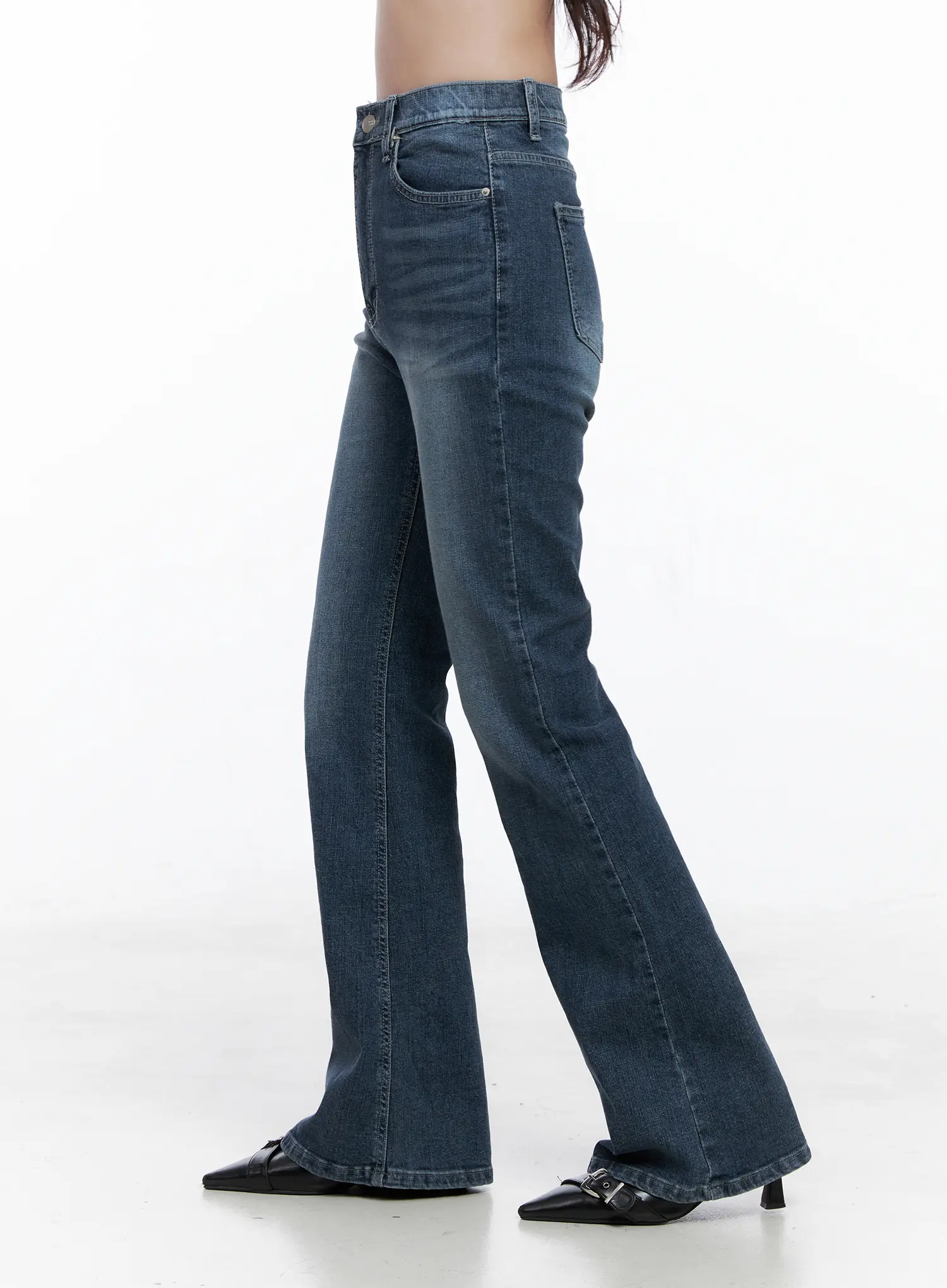 Baylor Mid-Rise Flared Jeans CS519 - Image 4