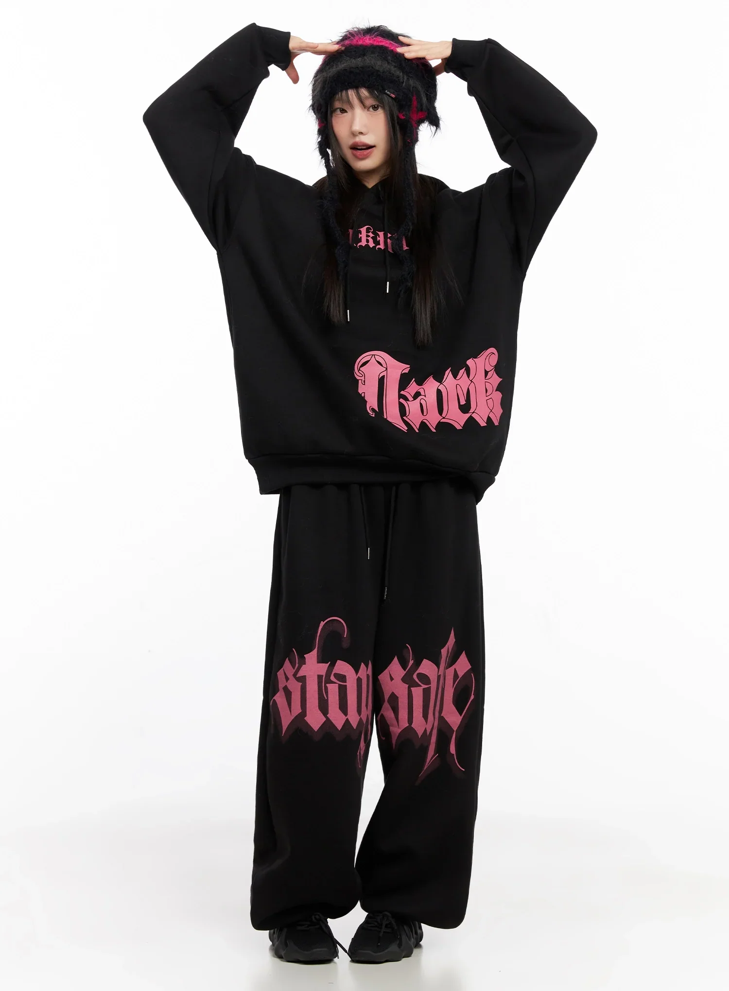 Bold Graphic Oversized Hoodie IN503 - Image 4