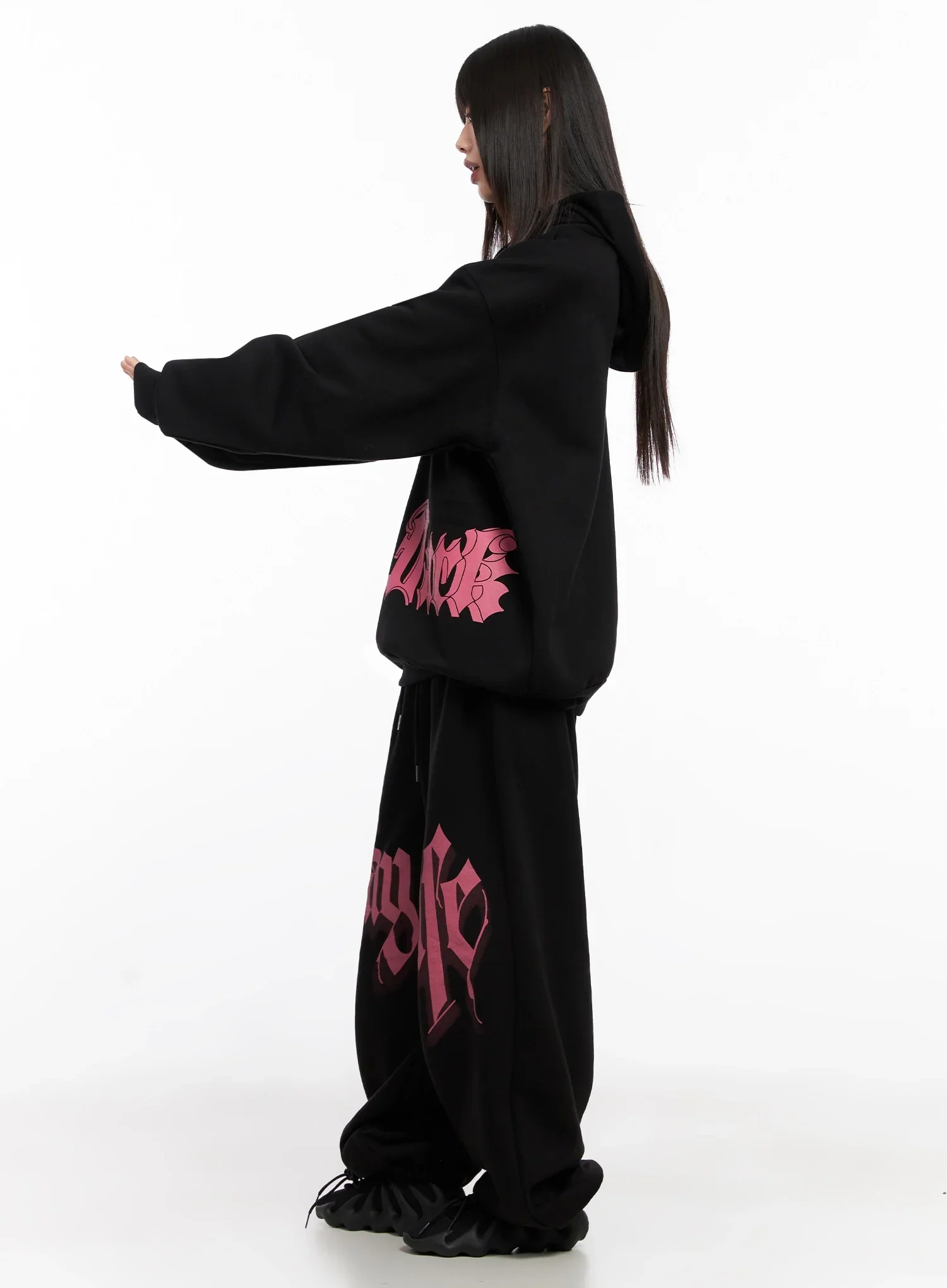 Bold Graphic Sweatpants IN503 - Image 7