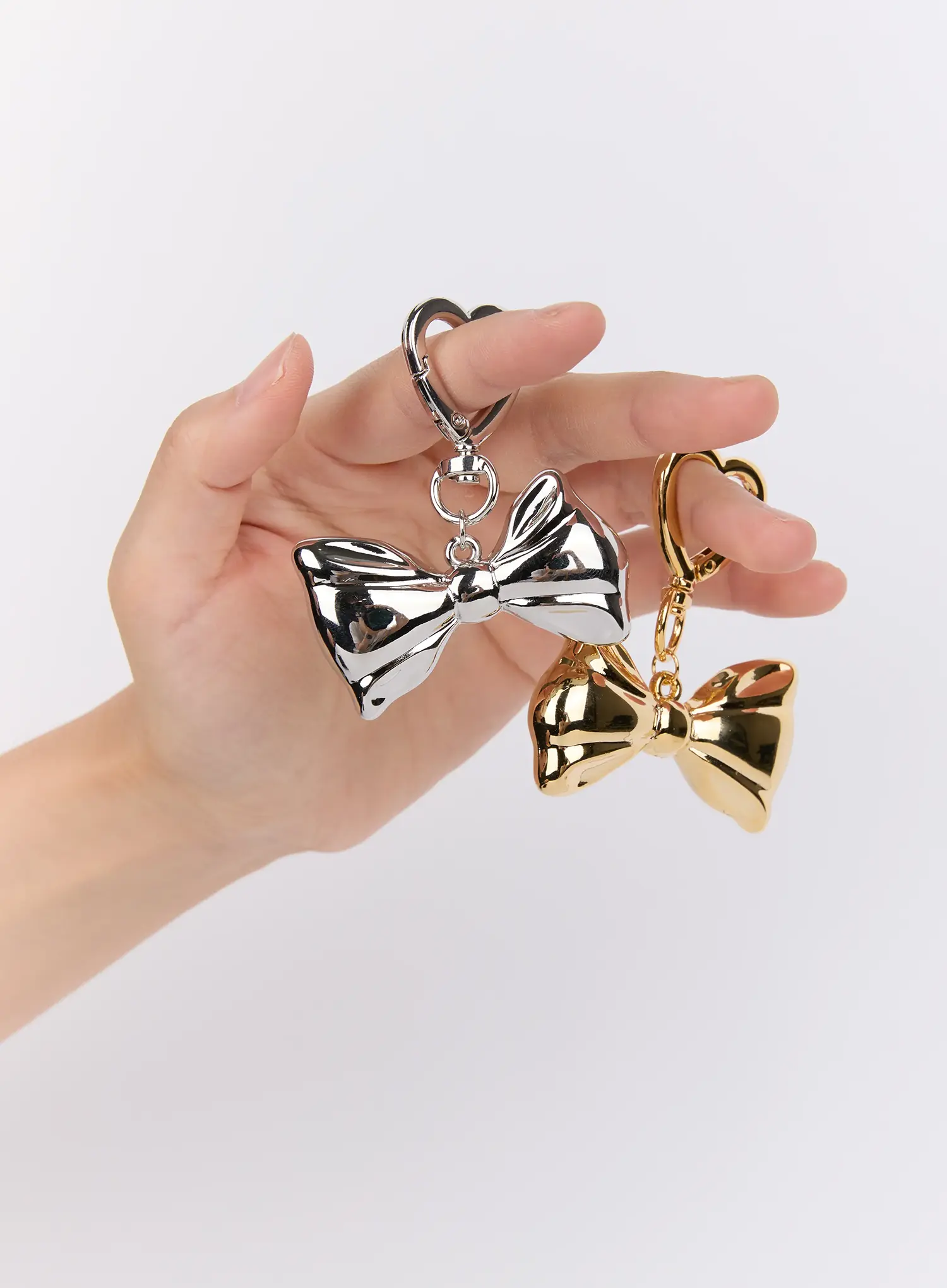 Bold Ribbon Keychain IS516
