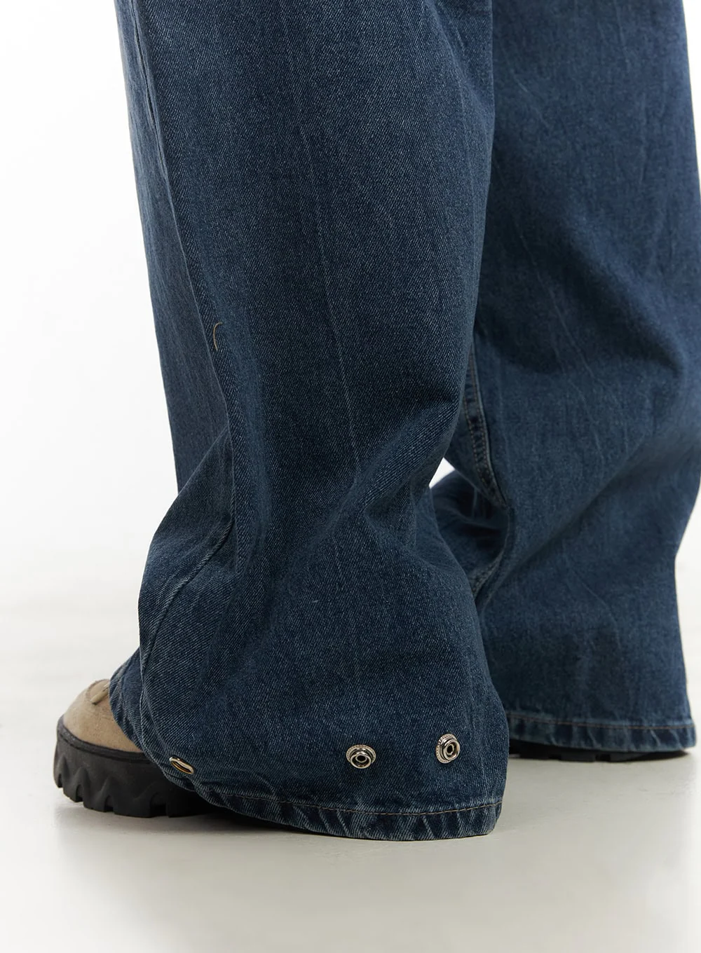 Bri Oversized Buttoned Baggy Jeans CF518 - Image 6