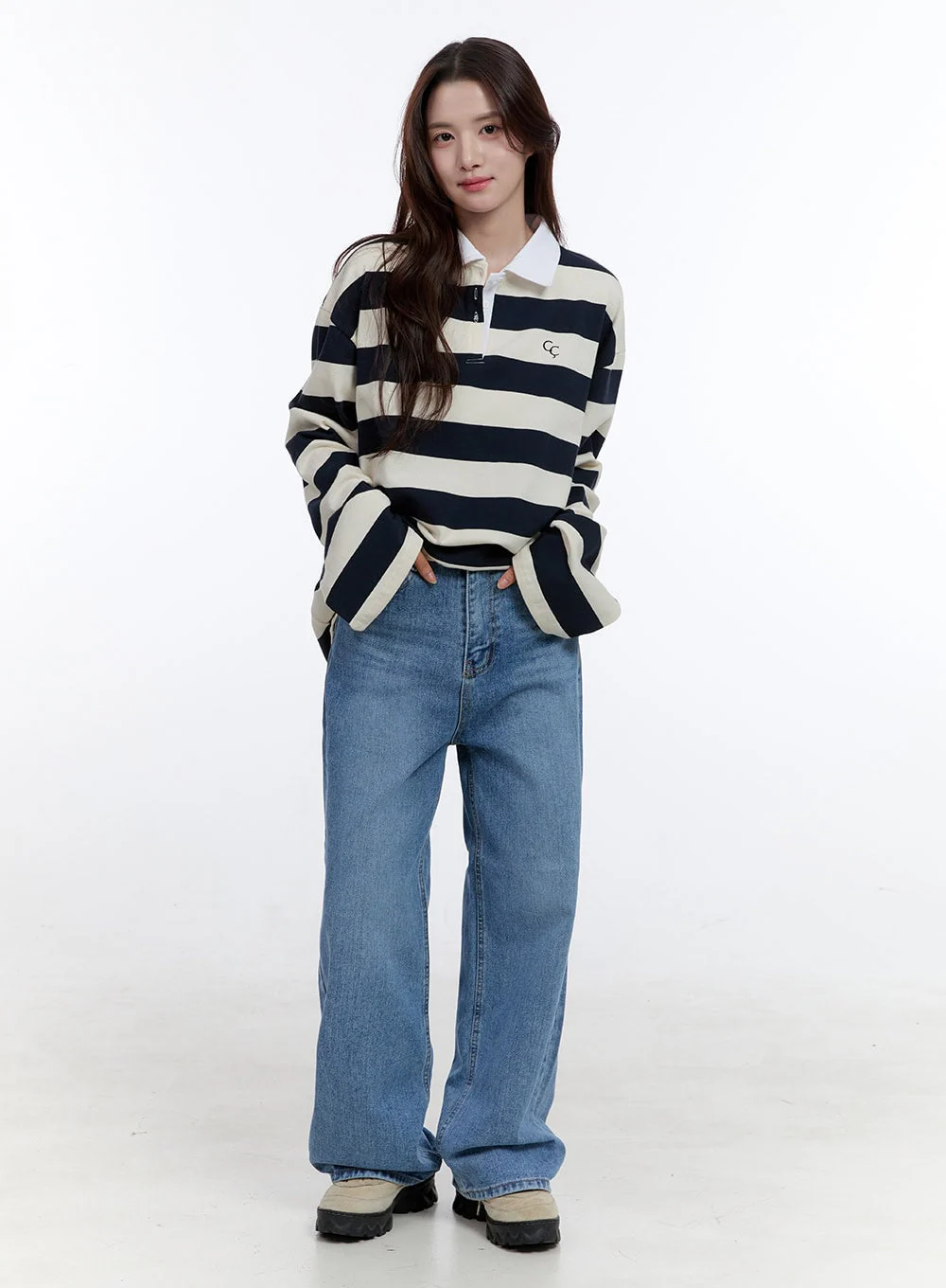 Brynn Light Washed Wide Leg Jeans OO407 - Image 2
