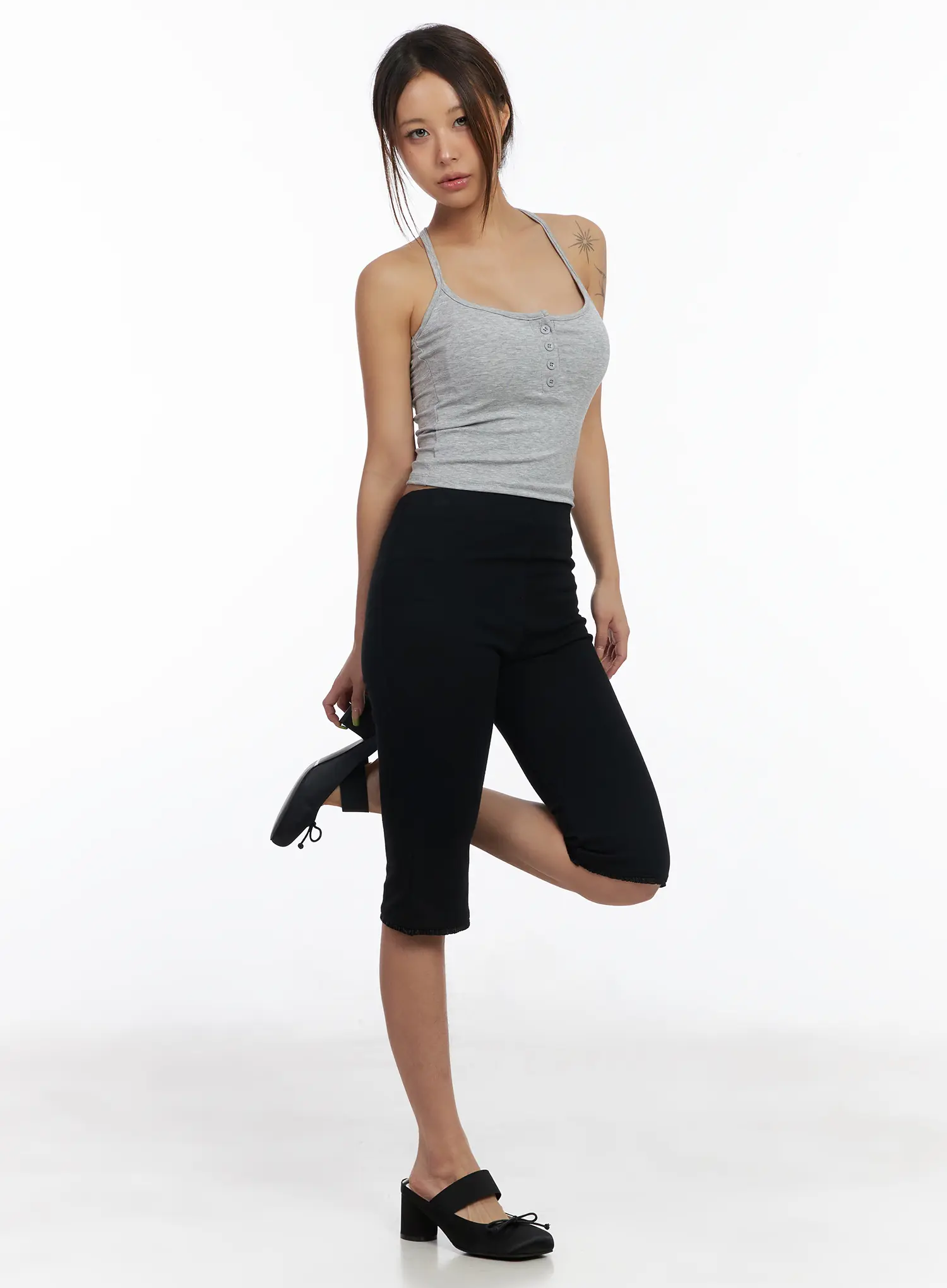 Buttoned Crop Sleeveless Top CM525 - Image 3