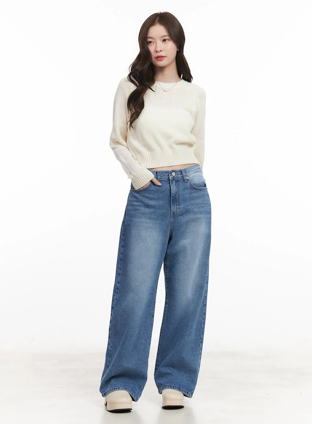Buttoned Crop Sweater CM512 - Image 2