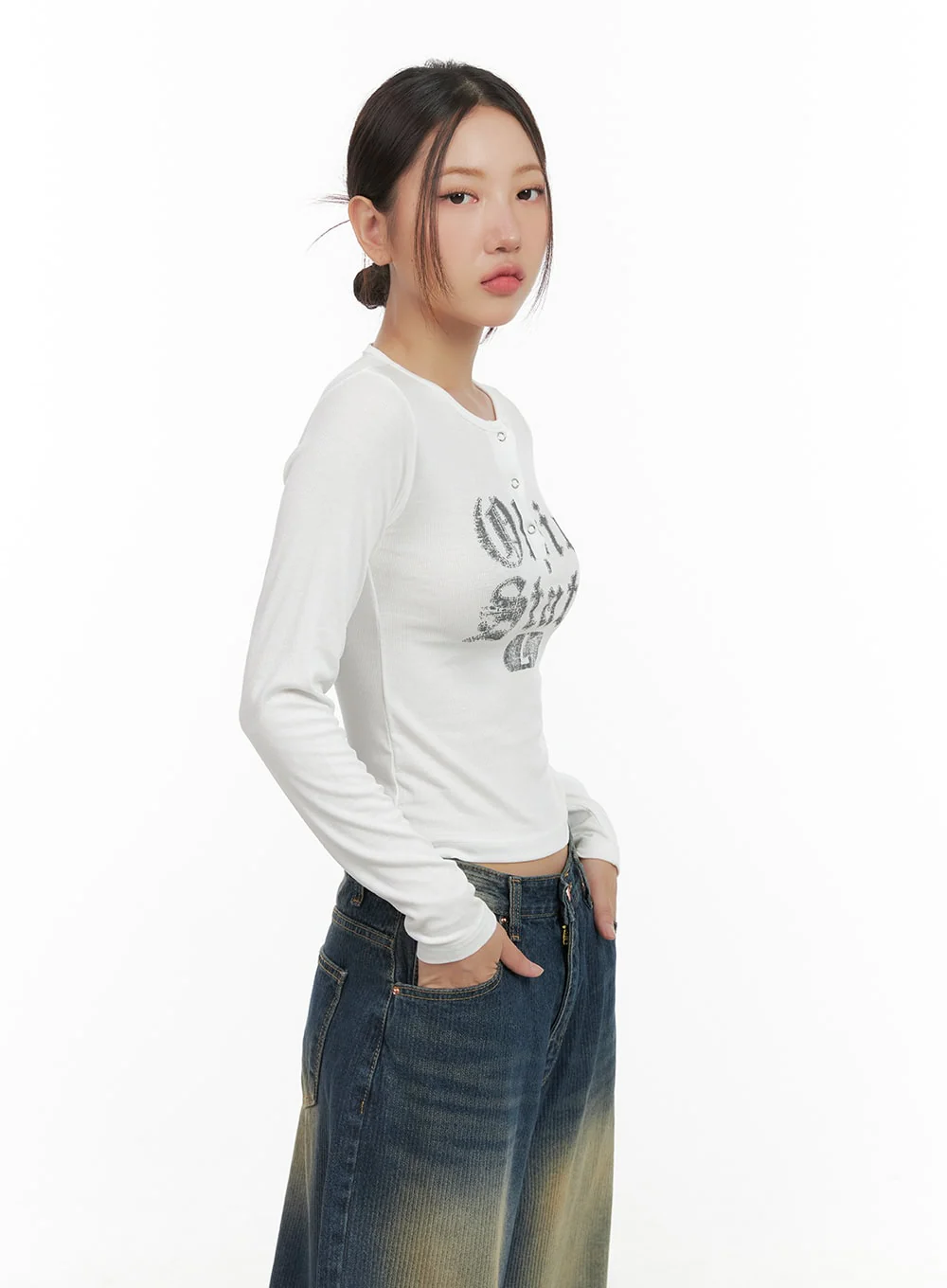 Buttoned Graphic Long Sleeve CG423 - Image 4