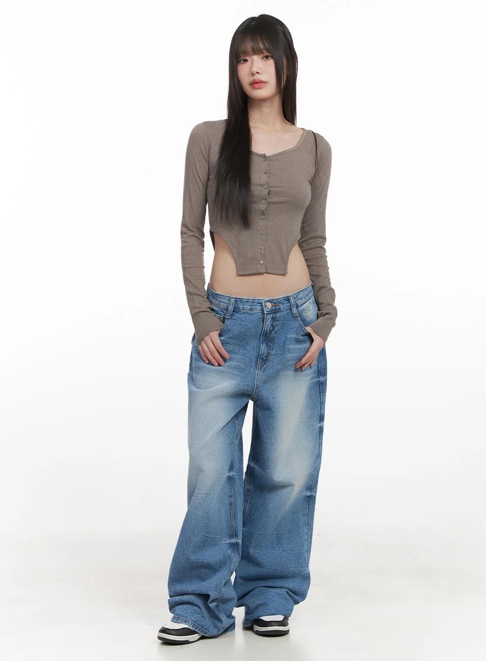Buttoned Long-Sleeve Crop Top CJ524 - Image 2