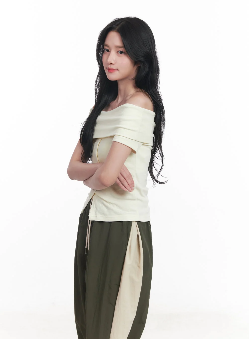 Buttoned Slit Off-Shoulder Crop Top CY526 - Image 6