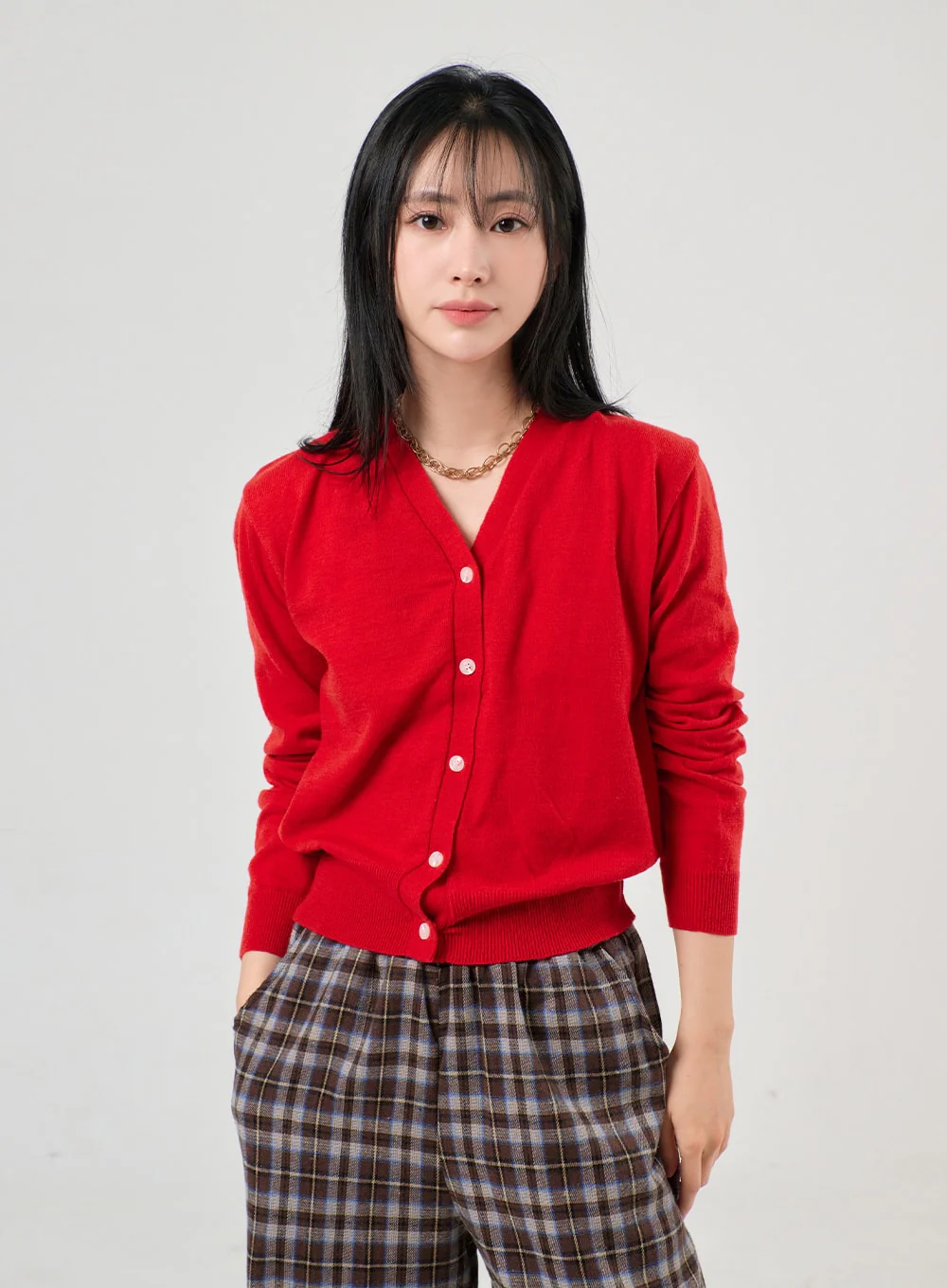 Buttoned V-Neck Cardigan OF406 - Image 4
