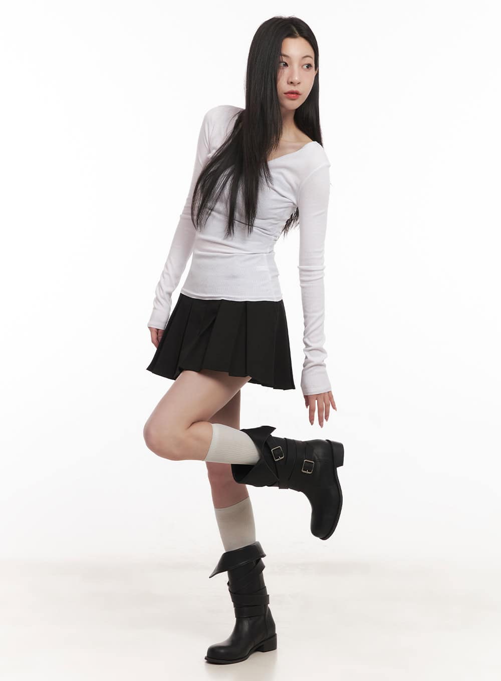 Buttoned V-Neck Long-Sleeve Top CM518 - Image 5