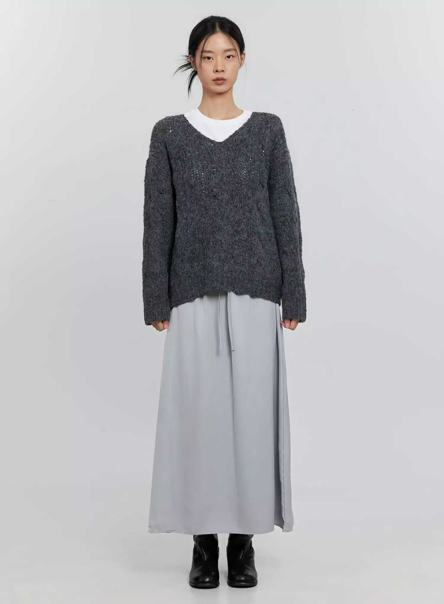 Cable-Knit V-Neck Sweater IS516 - Image 23