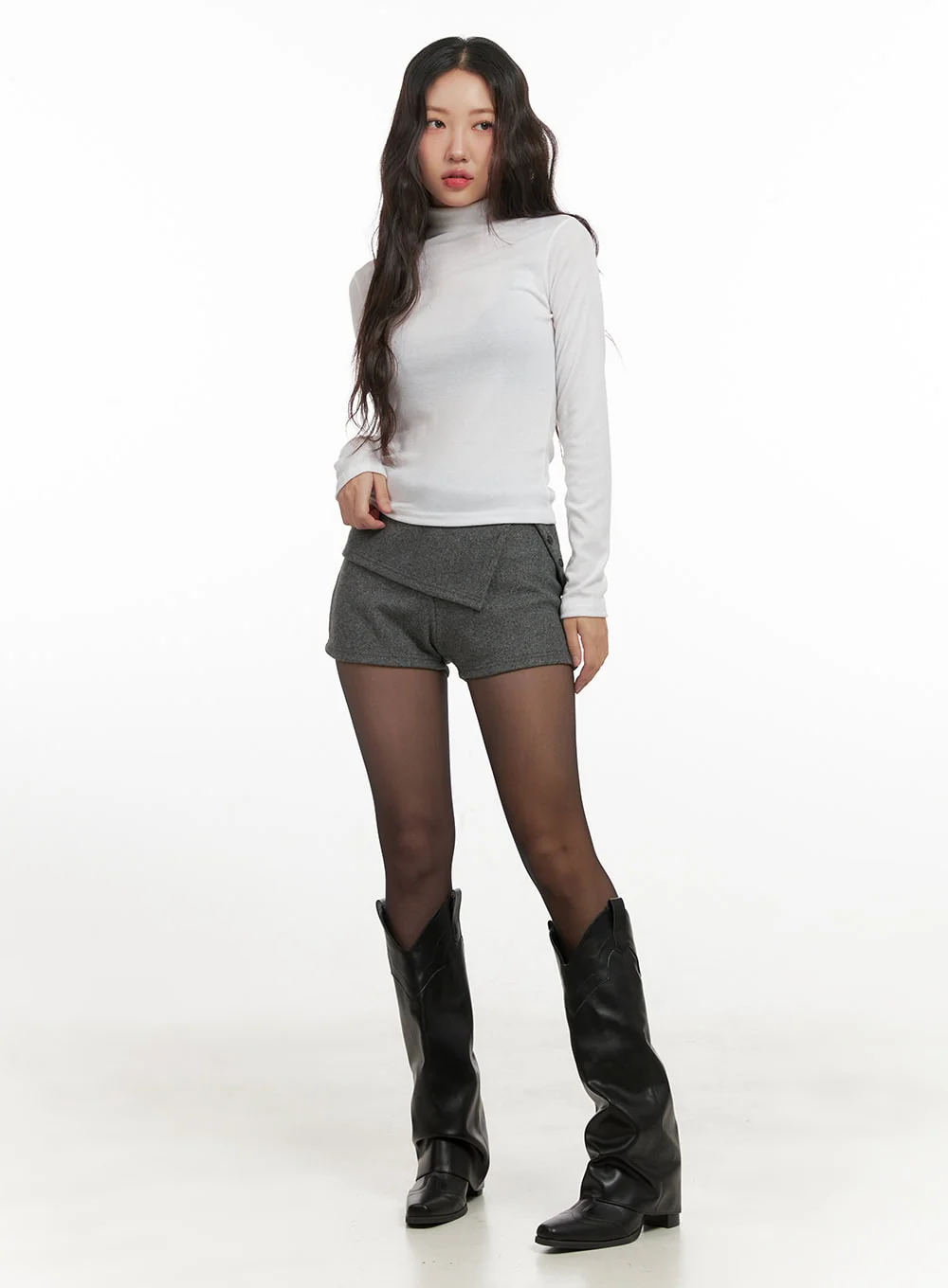 Chic Low-Waisted Shorts CN428 - Image 2