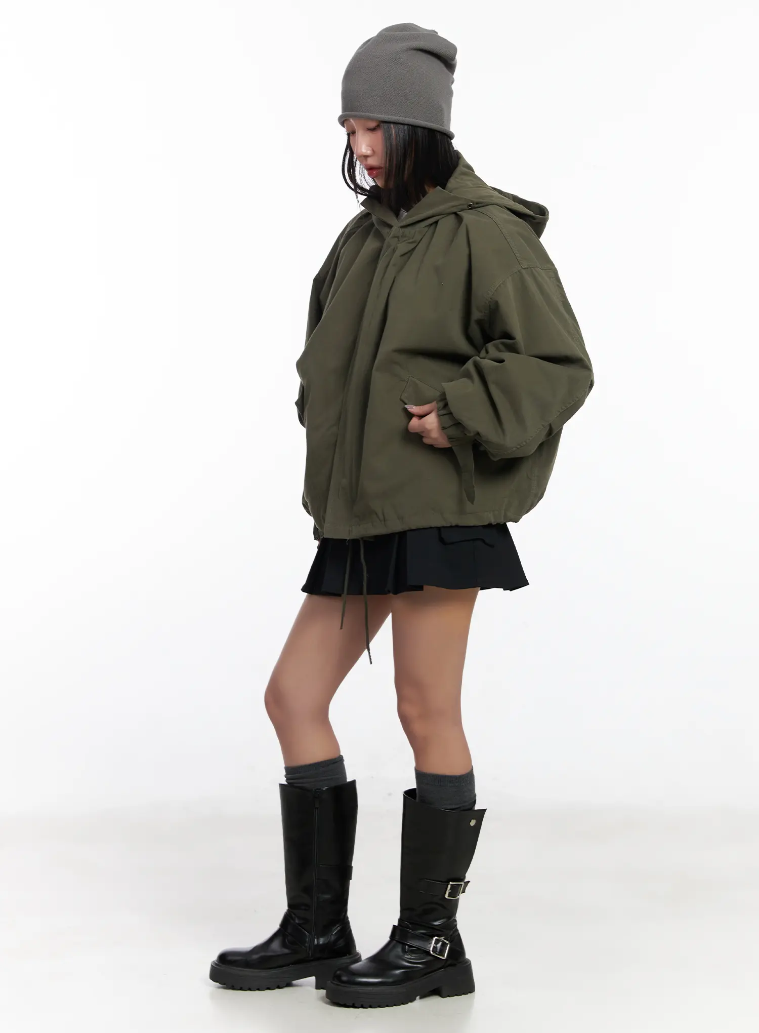 Chic Pleated Cargo Mini Skirt CF503 - Image 3