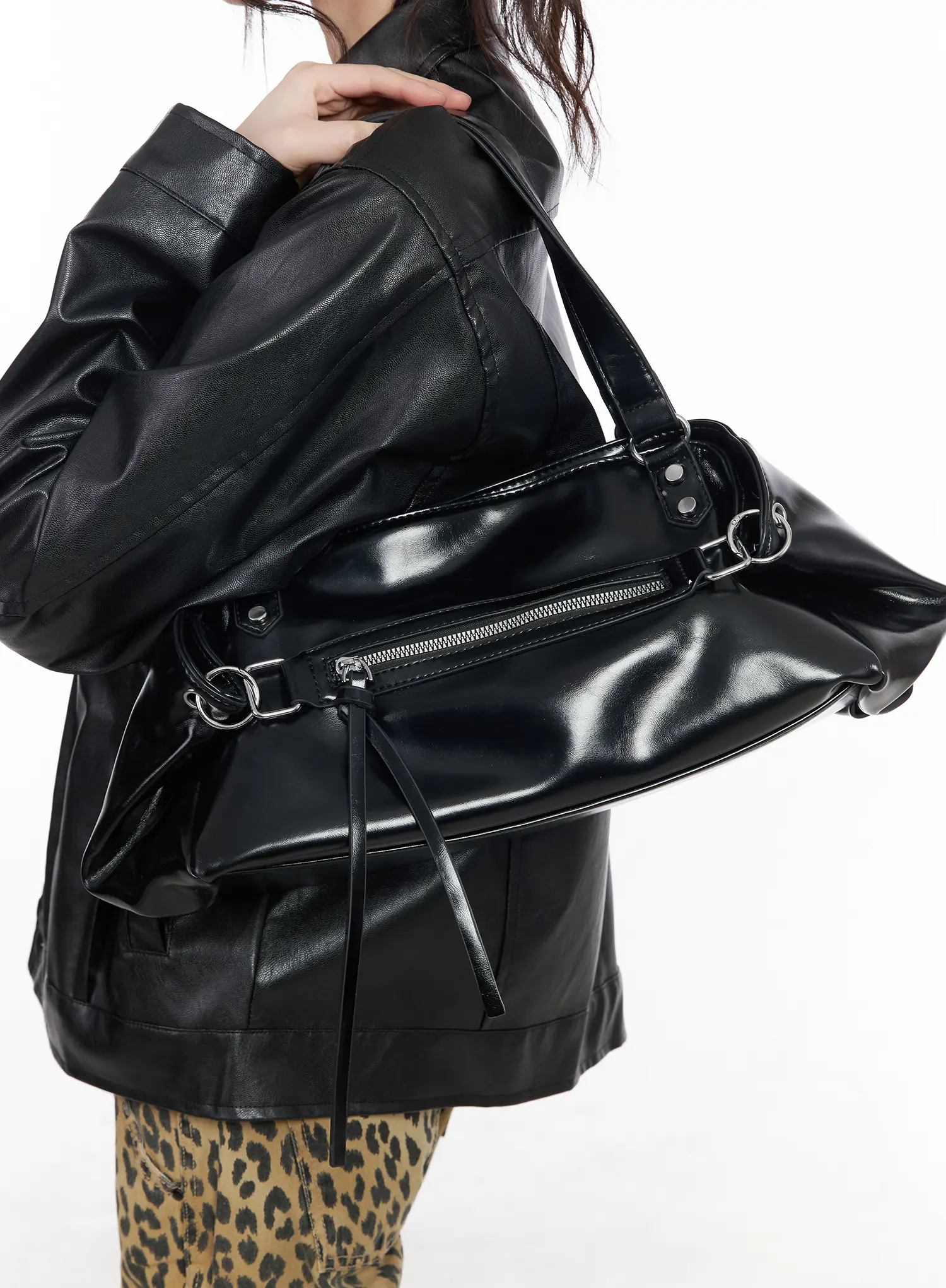 Chic Vegan Leather Shoulder Bag CM526
