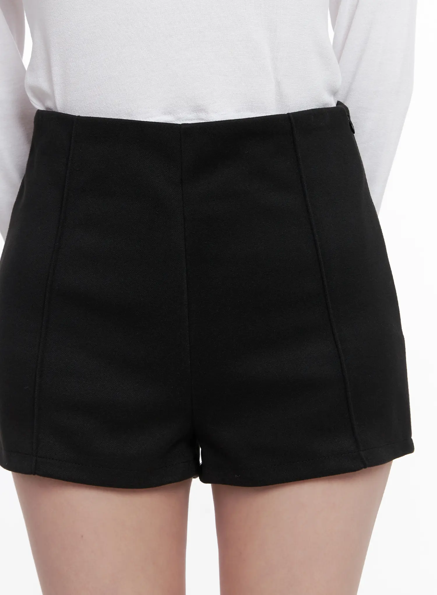 Classic Pintuck Shorts CN504 - Image 3