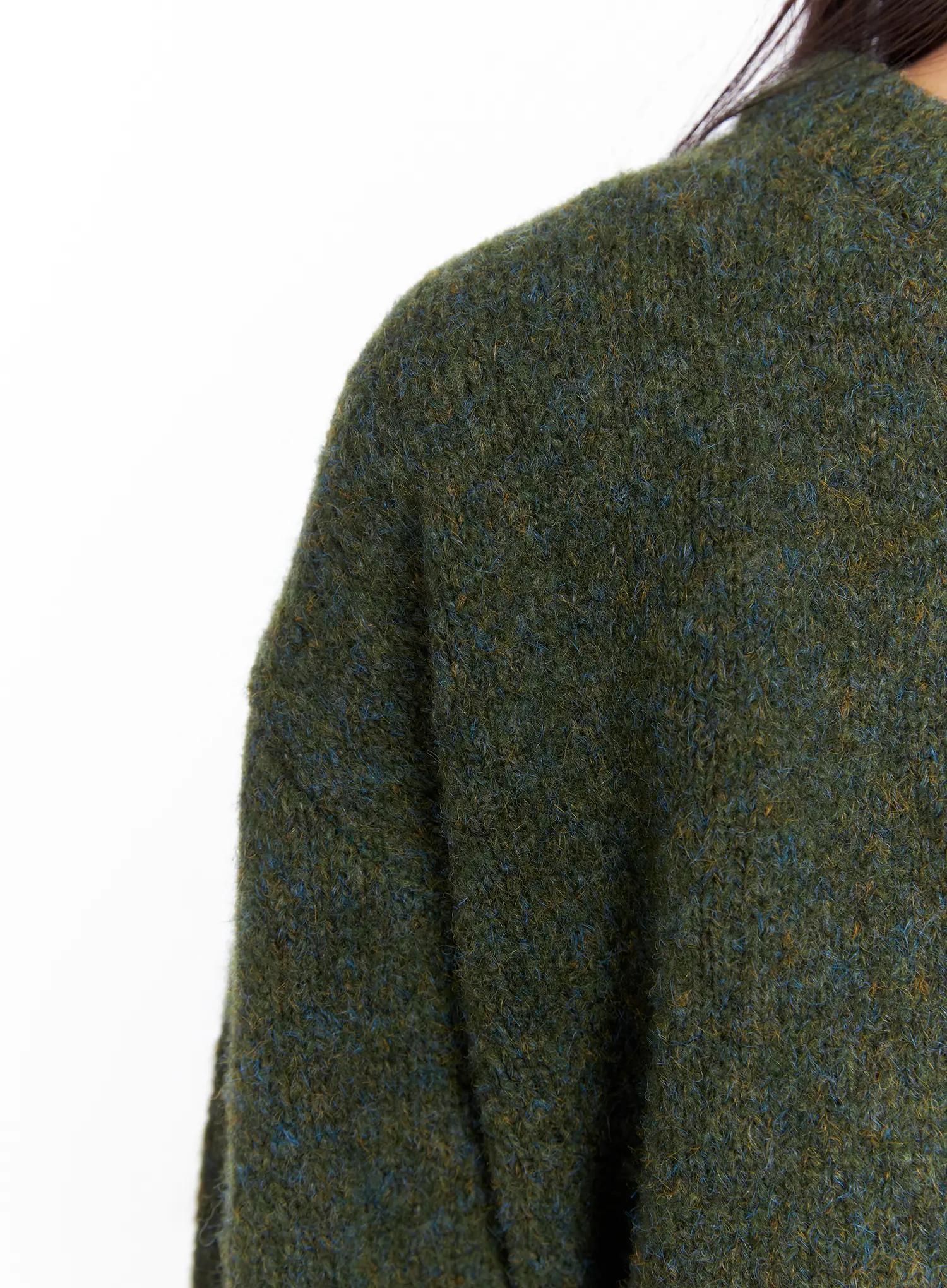 Classic Round Neck Knit Cardigan CS519 - Image 3