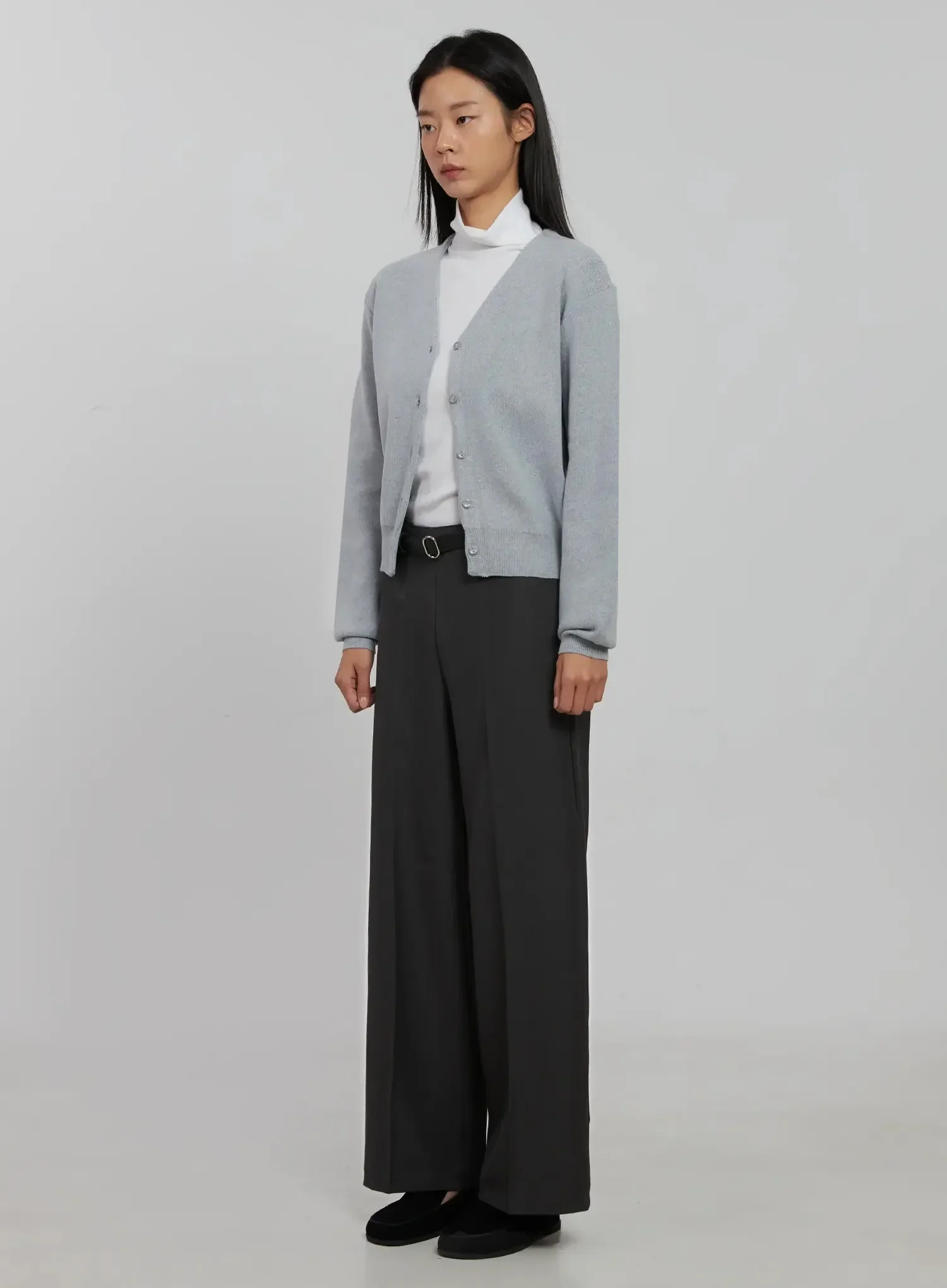 Classic V-Neck Cardigan IJ508 - Image 7