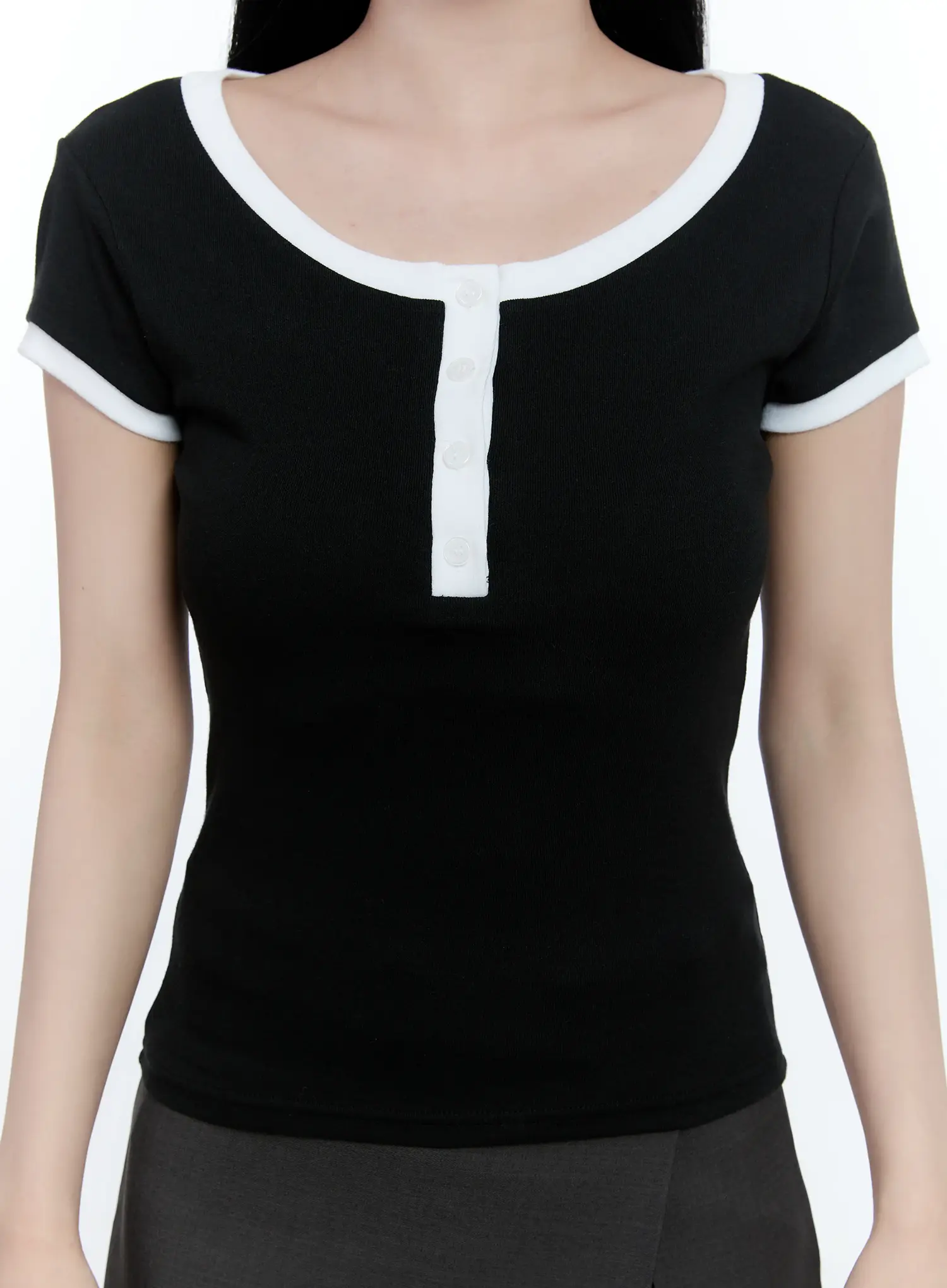 Contrast Basic U-Neck Tee CL530 - Image 9