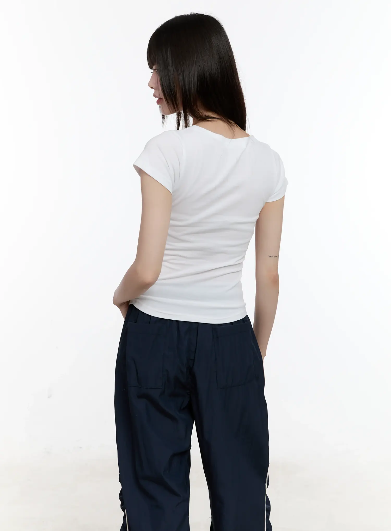 Cotton U-Neck Essential Top CL504 - Image 7