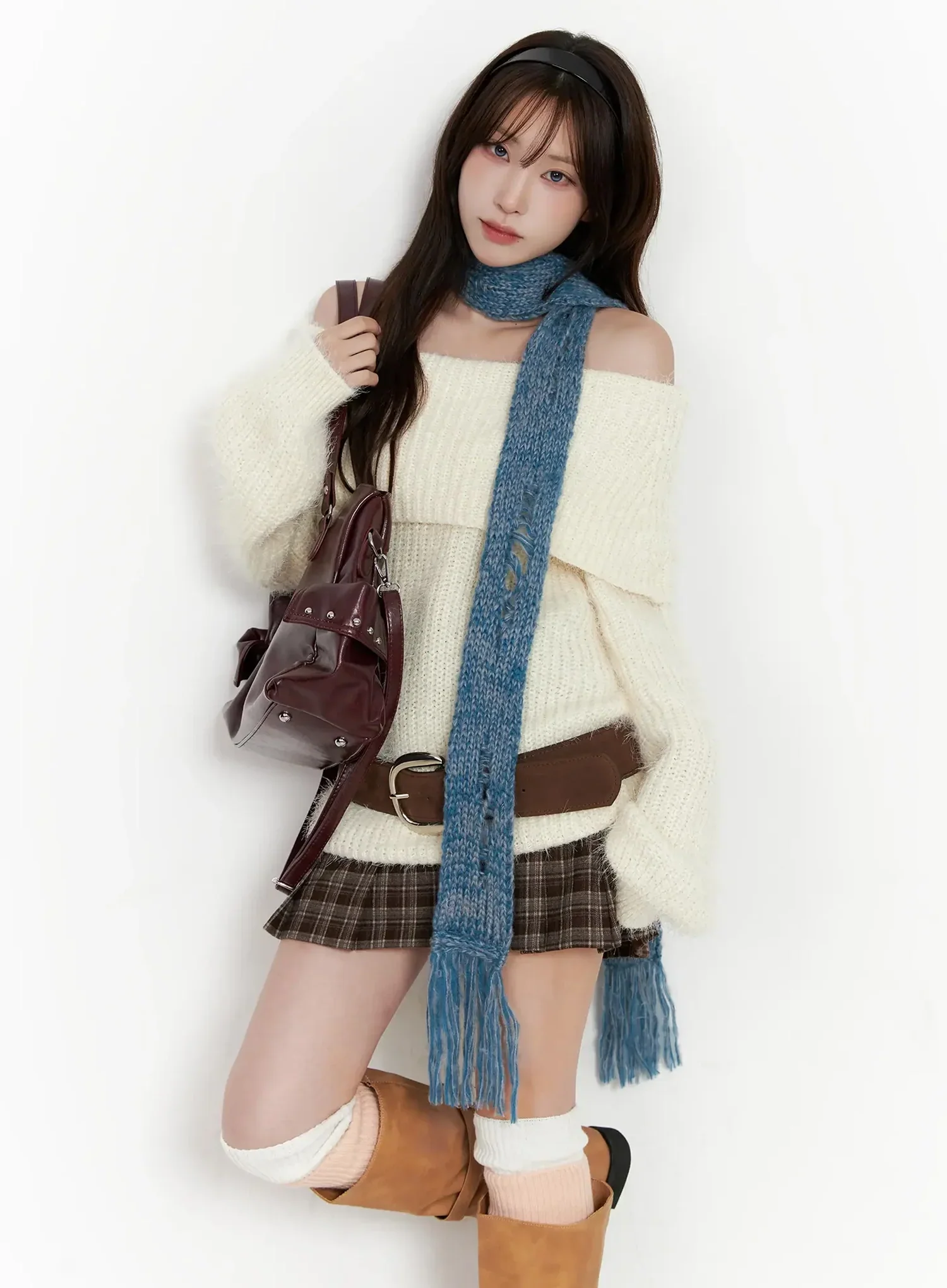 Cozy Off-Shoulder Knit Sweater IN514