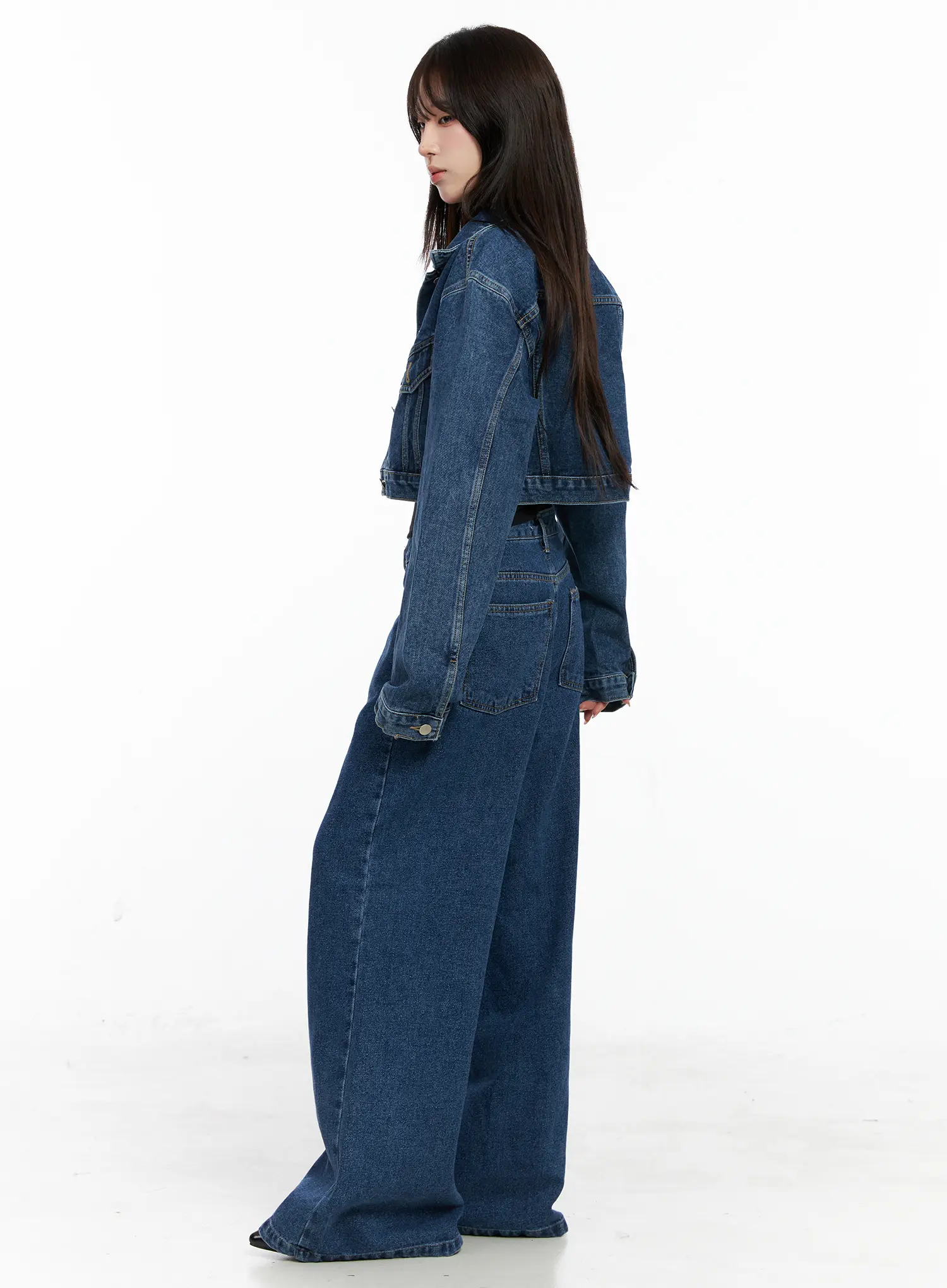 Cropped Denim Jacket CO521 - Image 3