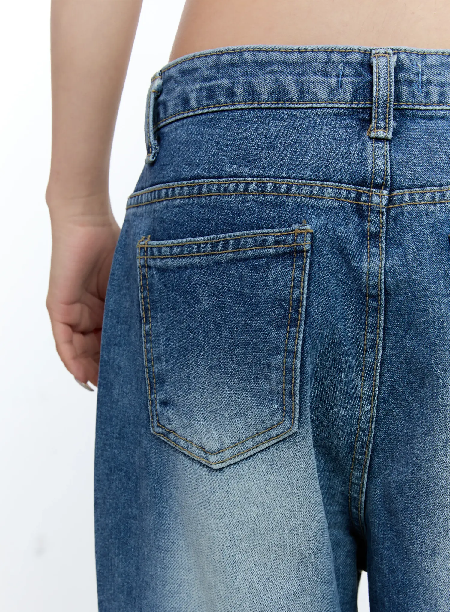 Dabin Classic Straight-Fit Denim Jeans CL530 - Image 9