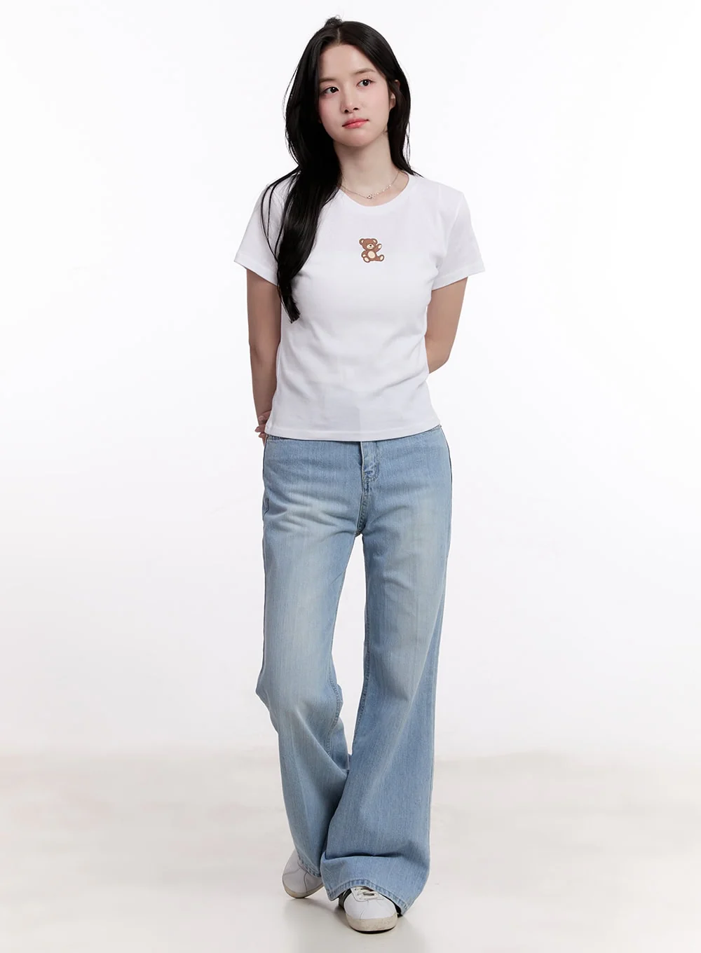 Daniella Relaxed-Fit Flared Jeans CM526 - Image 3