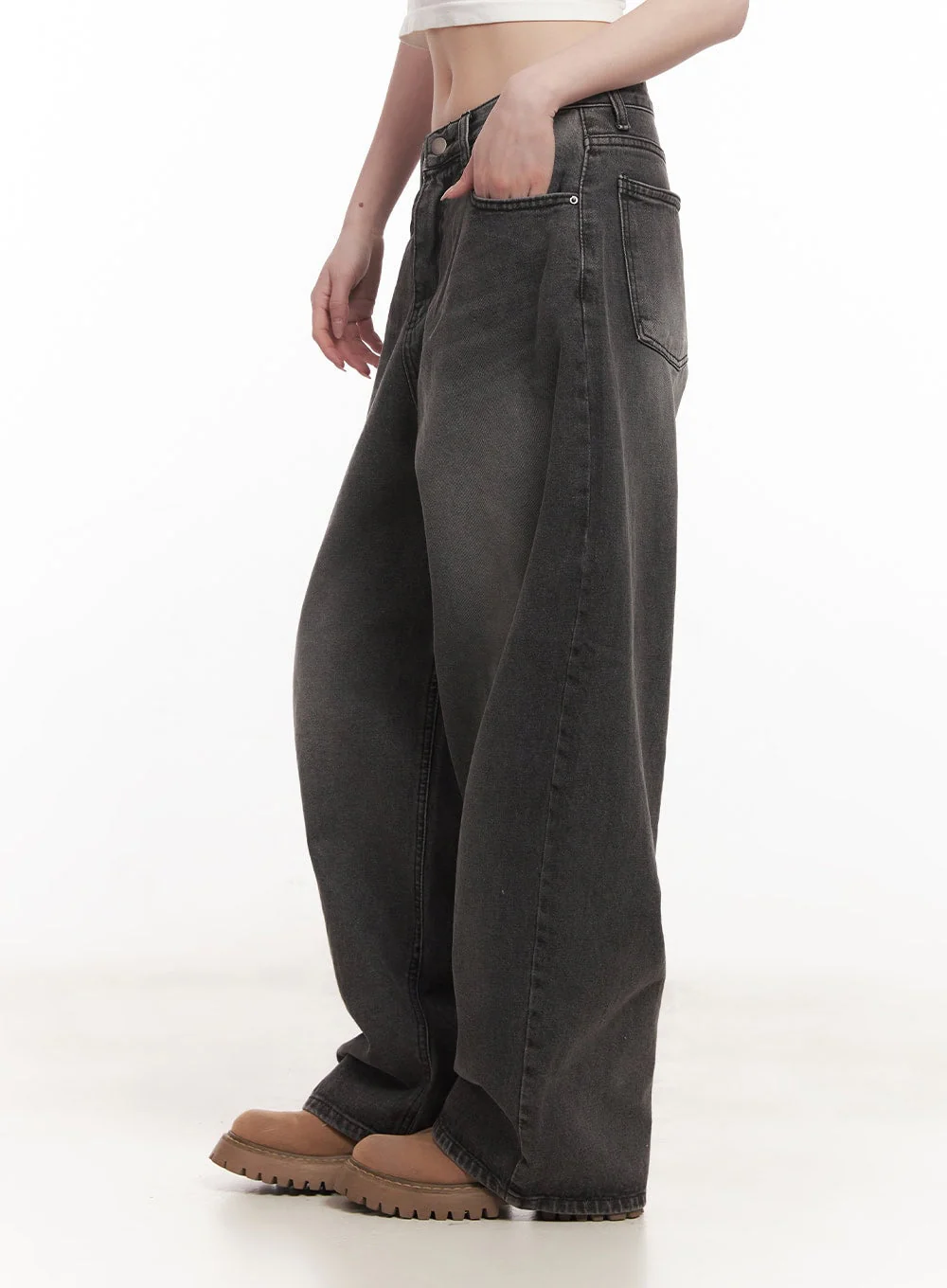 Dianna Baggy Jeans CM518 - Image 3