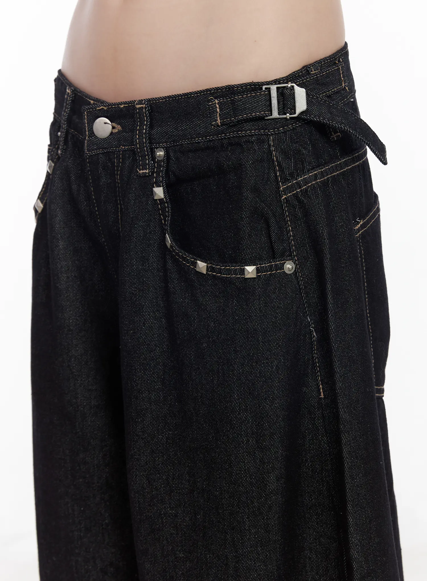Dulce Studded Wide-Leg Jeans CM526 - Image 5