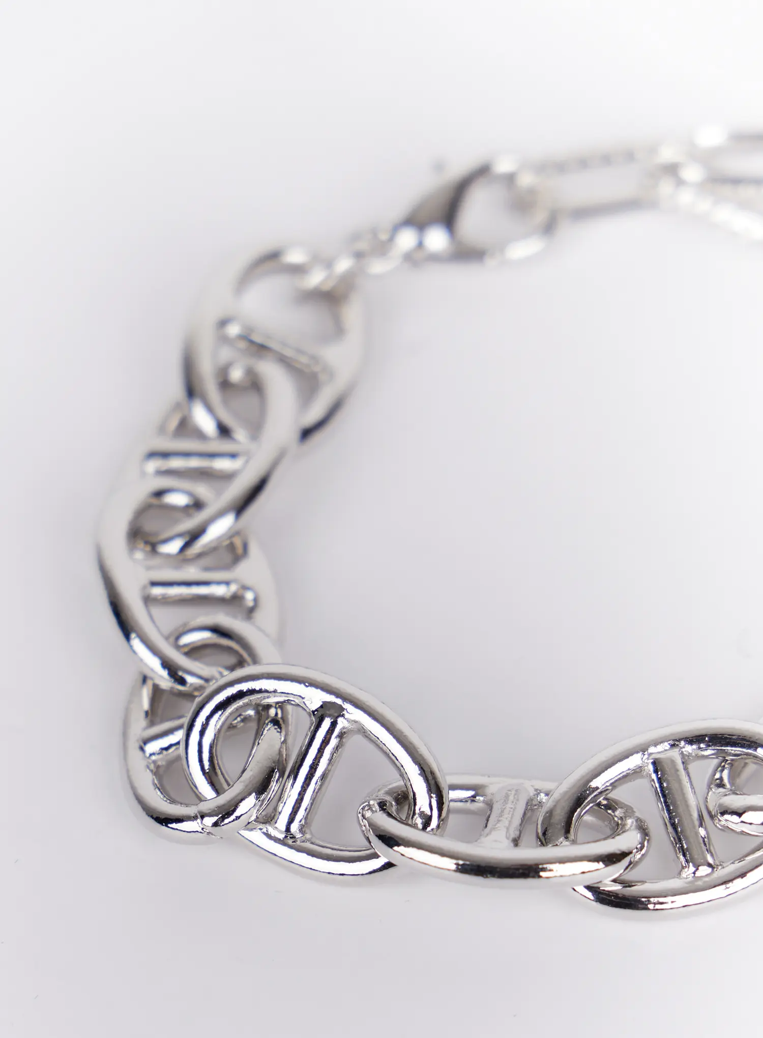 Elegant Chain Link Bracelet IN514 - Image 4
