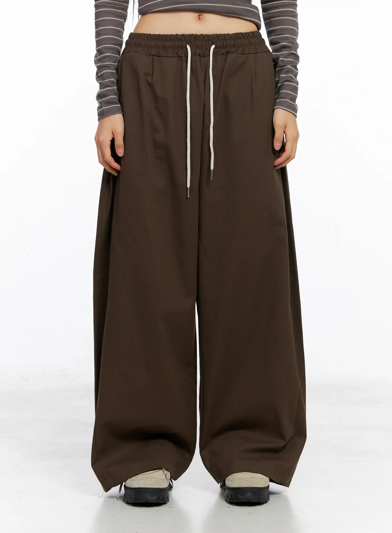 Embroidered Back-Pocket Drawstring Trackpants CS509 - Image 9