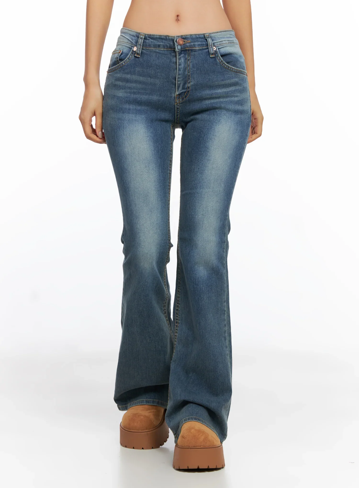 Emelia Back Pocket Flare Jeans CO514