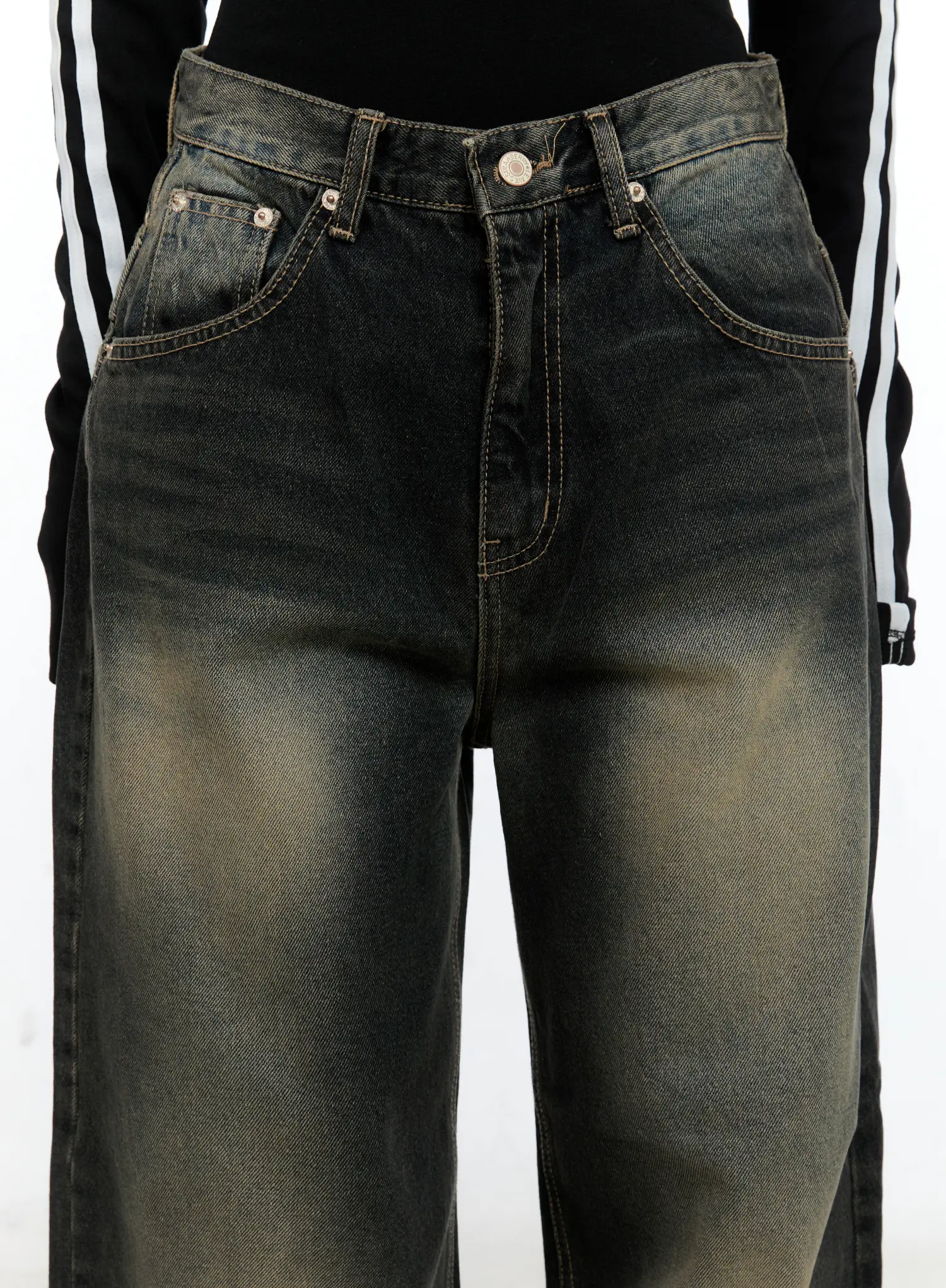 Emerie Washed Wide-Leg Baggy Jeans CS518 - Image 9