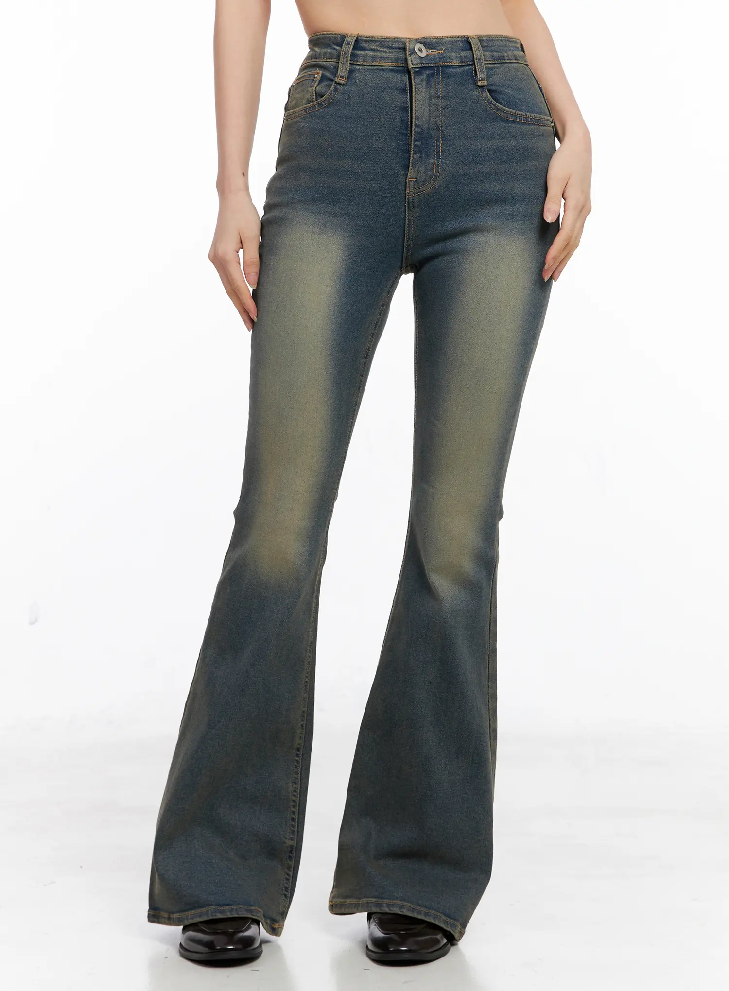 Emmy Washed Flare Jeans CC1109 - Image 2