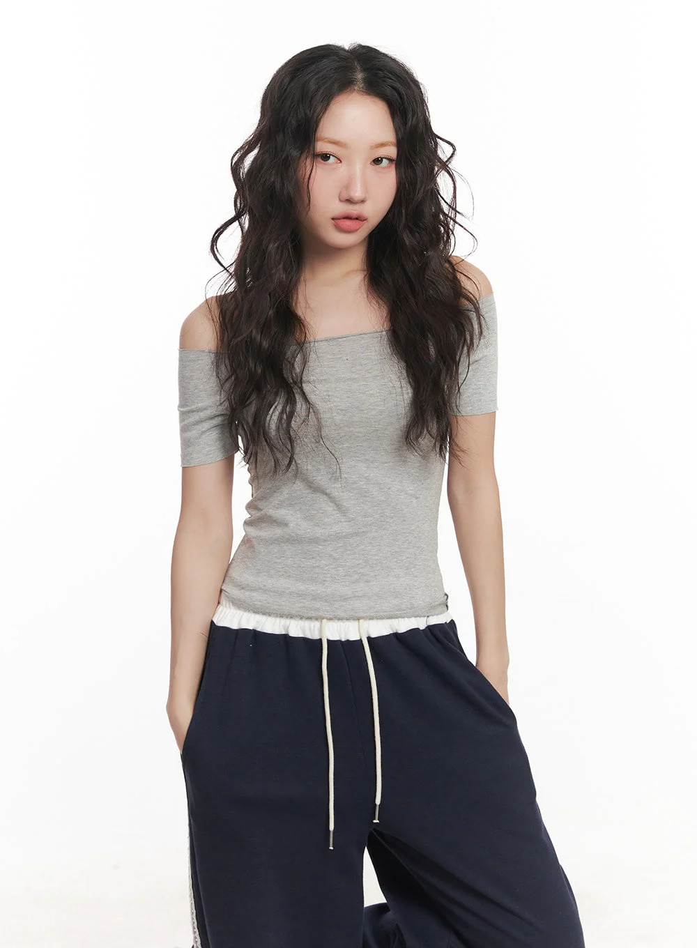 Essential Off-Shoulder Crop Top CA521 - Image 10