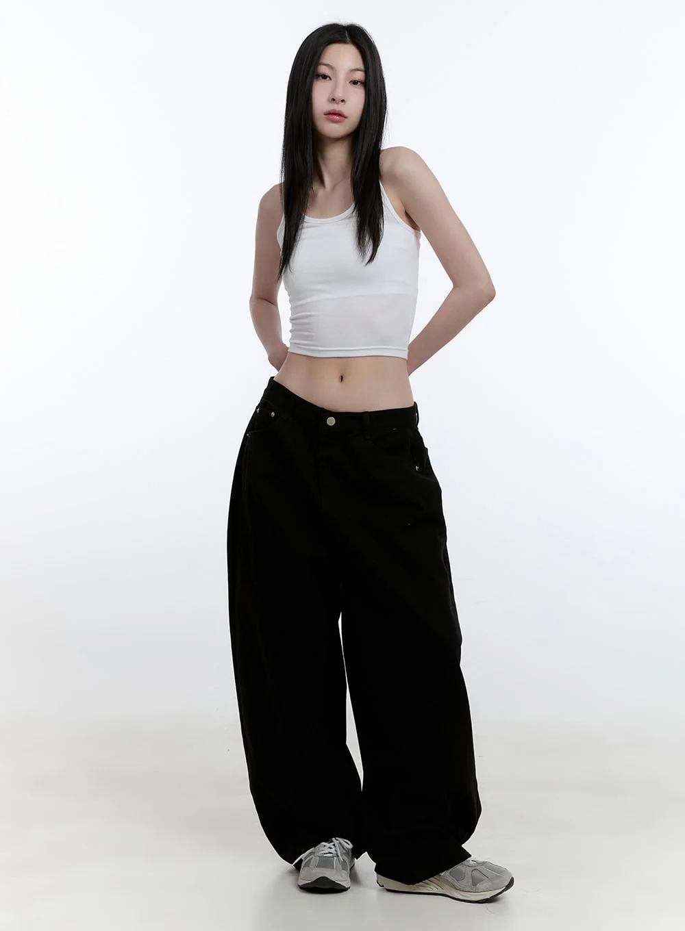 Essential Slim-Fit Halter Top CJ522 - Image 2