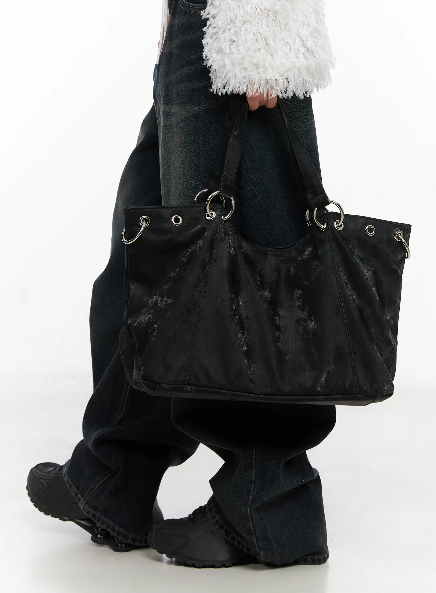 Faux Leather Eyelet Tote Bag CN511 - Image 4